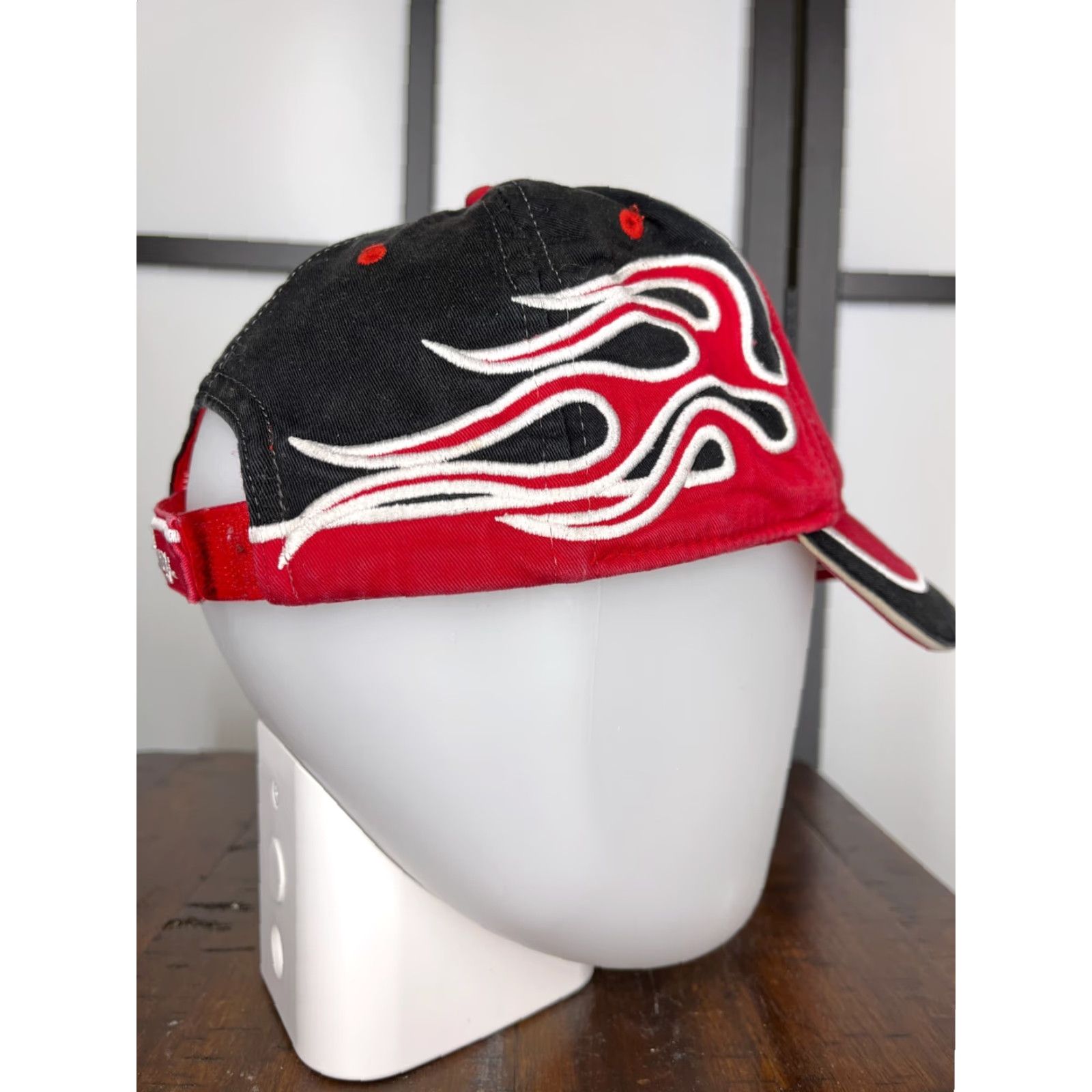 Budweiser VINTAGE Budweiser Hat Cap One Size Red Baseball Cap Adults Adjustable Beer NASCAR Flames Accessories Mens Size ONE SIZE - 7 Thumbnail