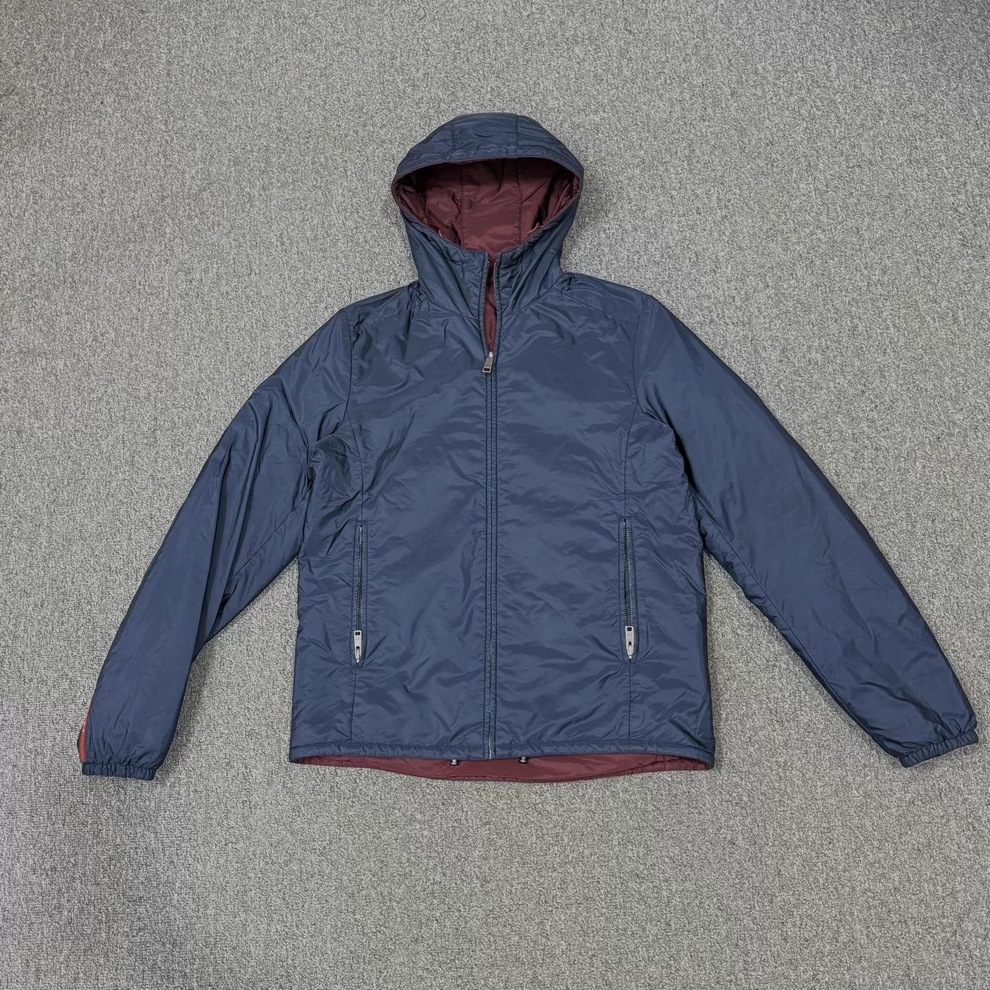 Prada Prada reversible red blue hem logo puffer jacket 46 95 New Size US S / EU 44-46 / 1 - 1 Thumbnail