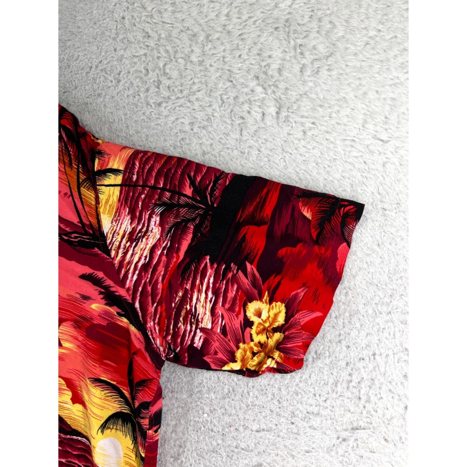 Vintage Design In Italy Shirt Adult Large Red Orange Hawaiian Island Sunset Palm Print Shirt Men Regular Red Hawaiian Floral Short Sleeve Button-Up 70s? Size US L / EU 52-54 / 3 - 2 Thumbnail