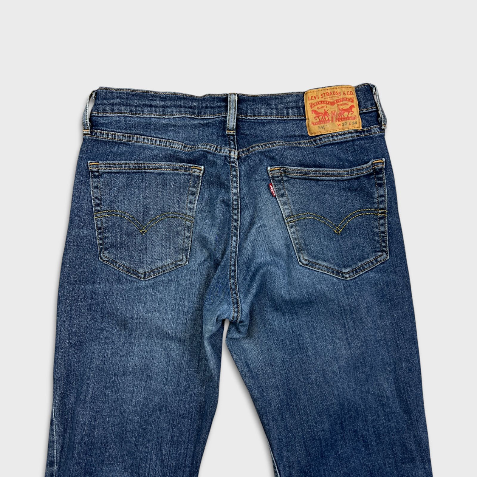 Levi's × Vintage Levi's 541 Jeans 32x34 Athletic Taper American Denim Pants Size US 32 / EU 48 - 6 Thumbnail