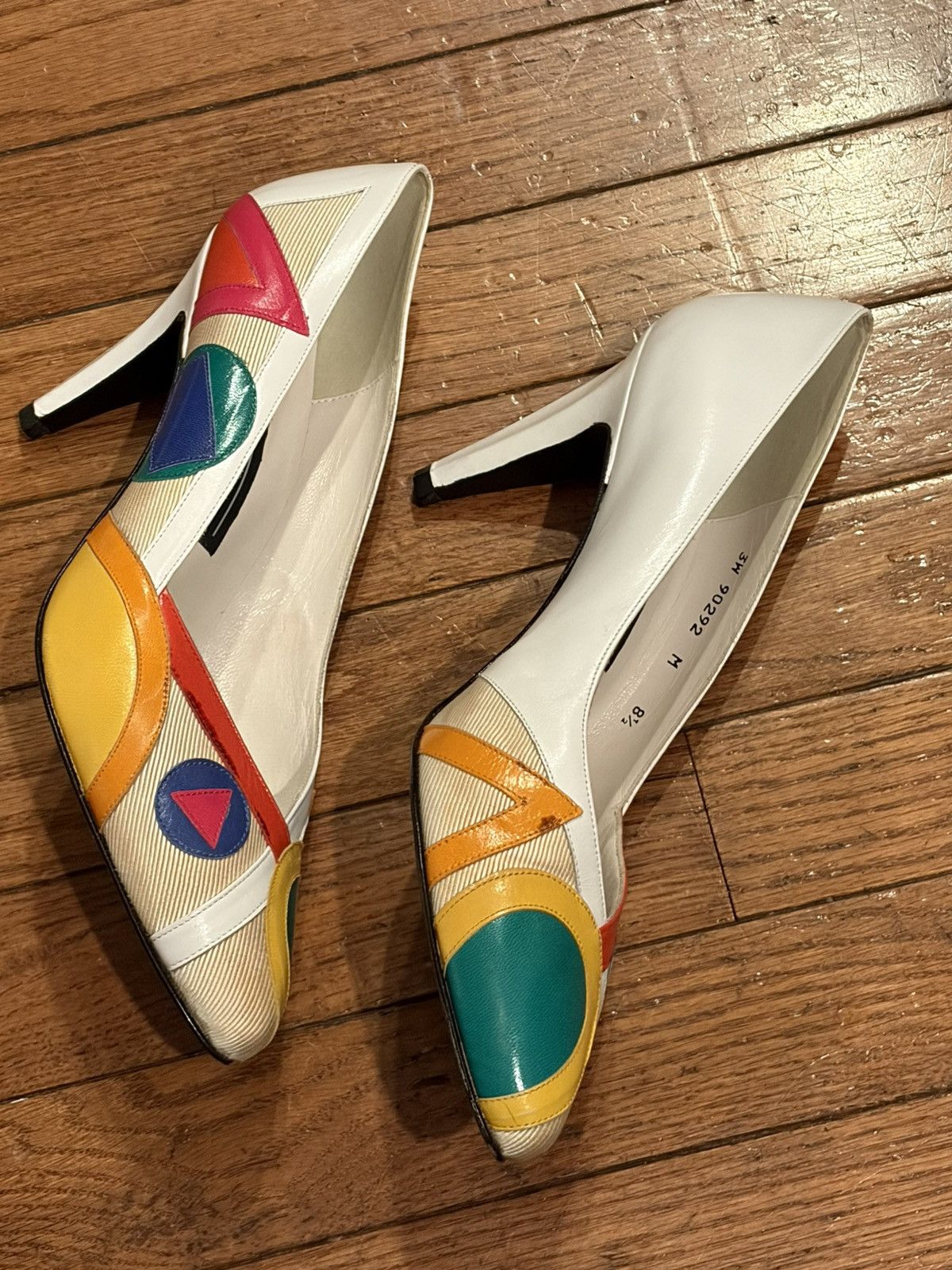 Stuart Weitzman Stuart Weitzman Vintage 8.5 Art Print Heels Size US 8.5 / IT 38.5 - 8 Thumbnail