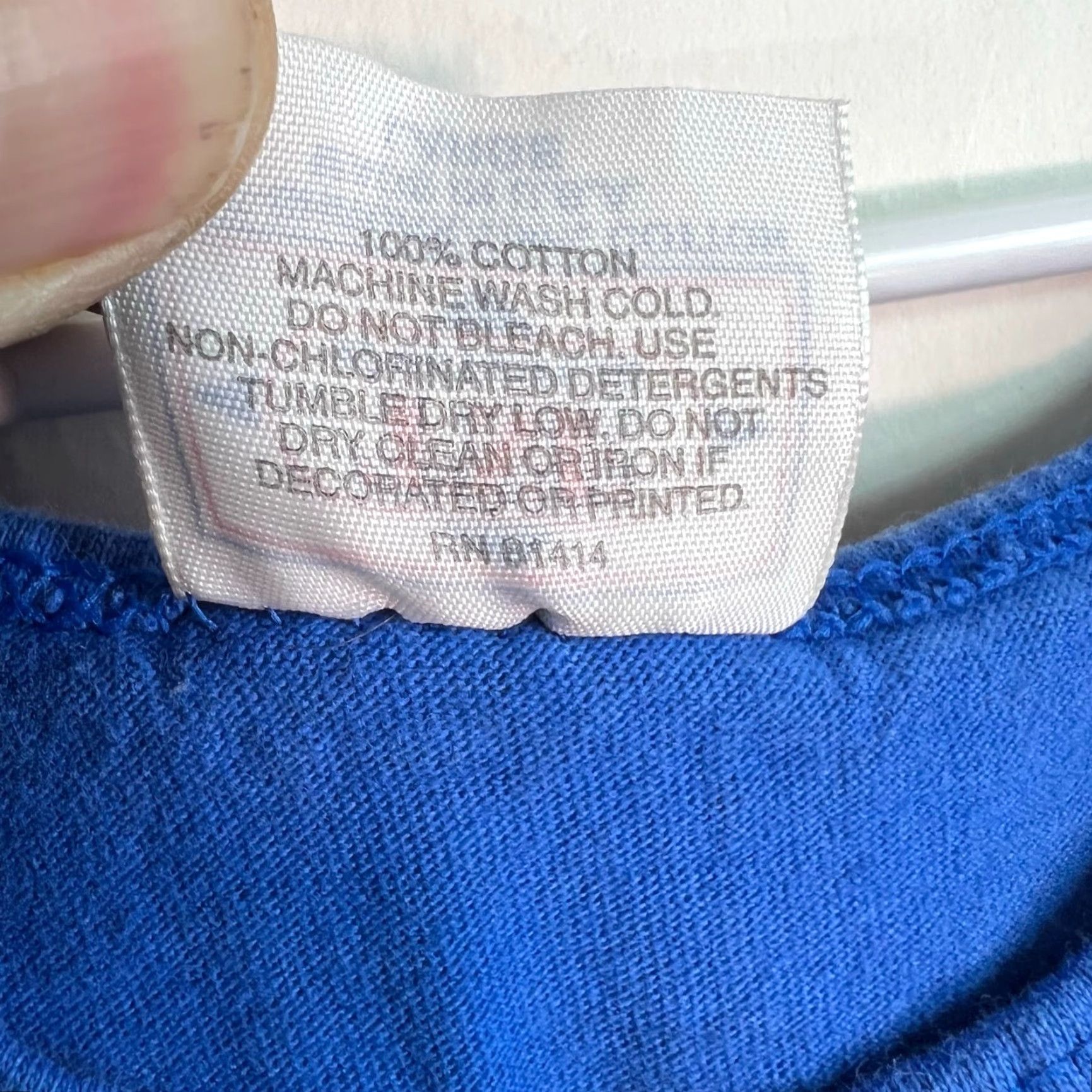 Vintage VINTAGE TSF Oshkosh Fly In 1997 Tank Top Adult Large Blue AOP Shirt Sleeveless 90s Logo Mens Size US L / EU 52-54 / 3 - 4 Thumbnail