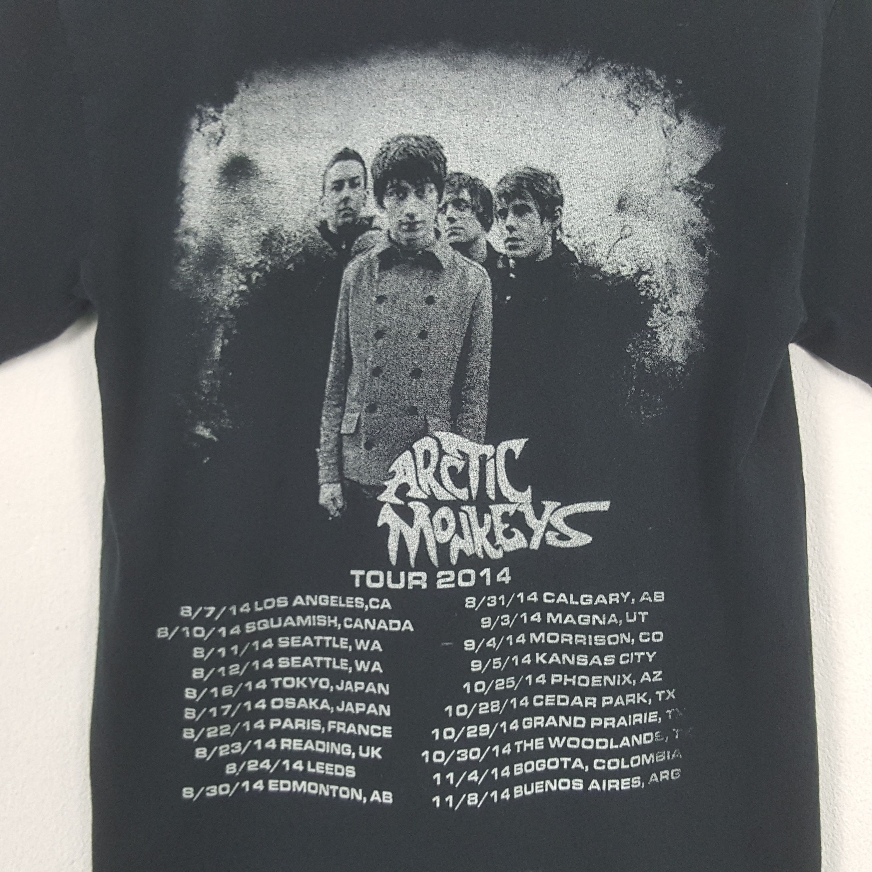 Band Tees Vintage Arctic Monkeys American Rock Band Tour 2014 Tshirt Size US S / EU 44-46 / 1 - 2 Thumbnail