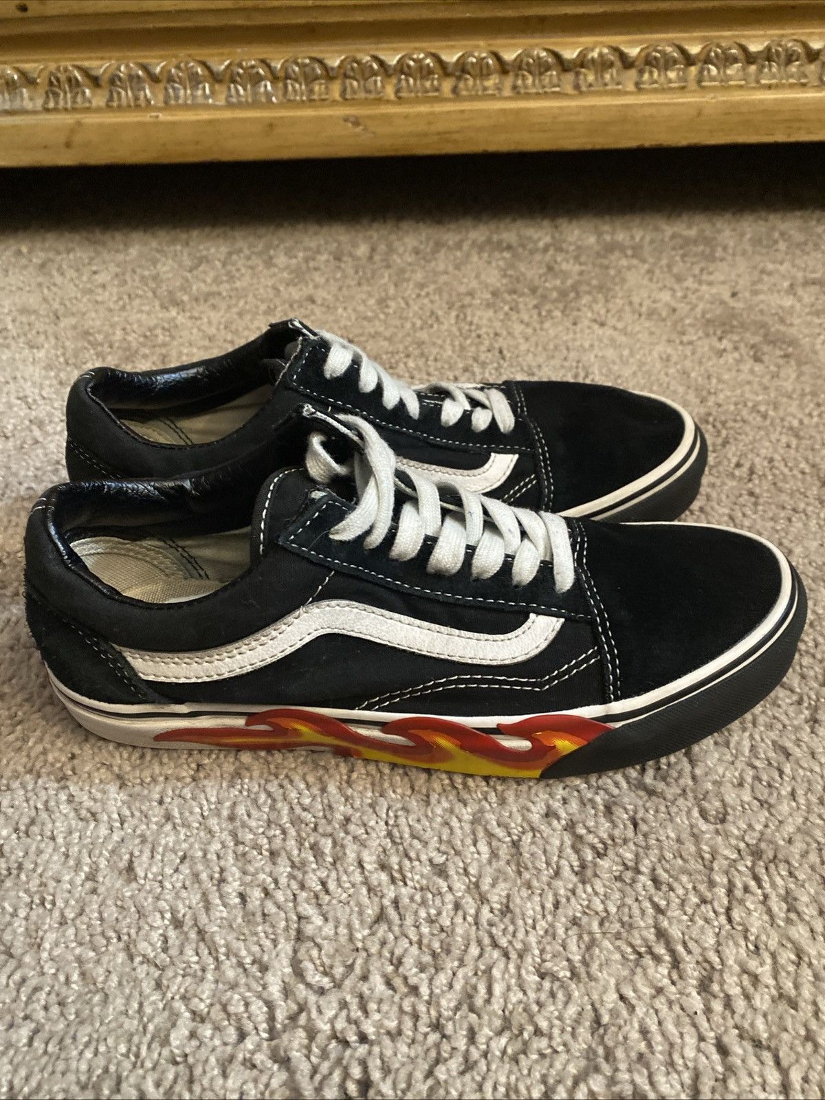Vans Unisex Vans Oldskool flame accent low sneakers size 5.5M/7W Size US 5.5 / EU 38 - 2 Thumbnail