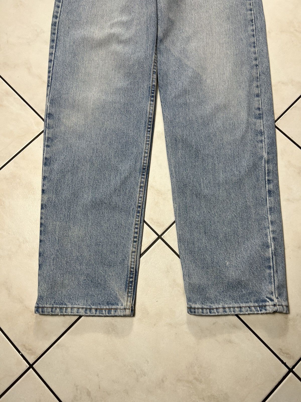 Levi's Vintage 90s Levi’s 550 light blue washed distressed jeans Size US 33 - 5 Thumbnail