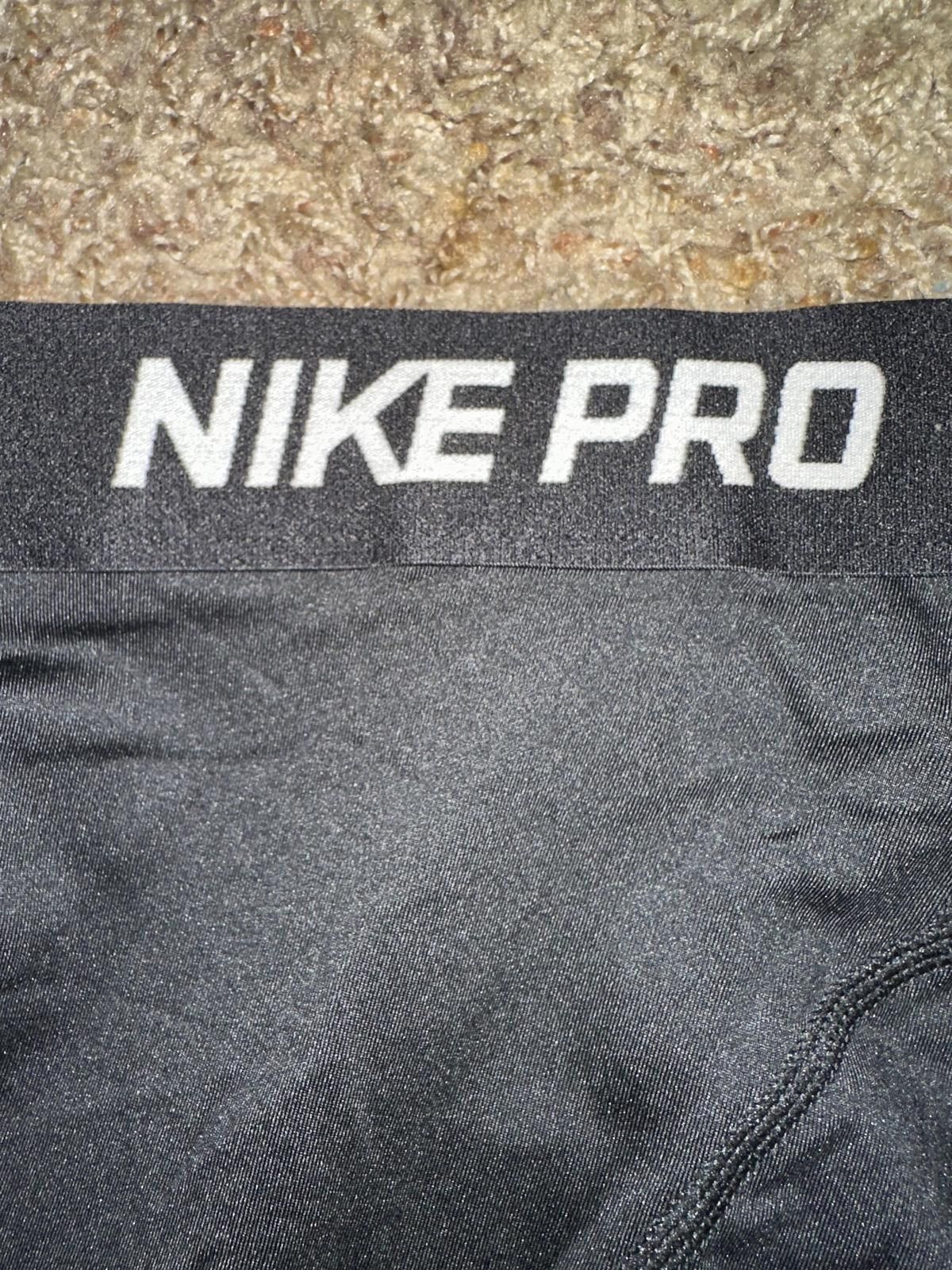 Nike Nike Women’s Pro 7" Compression Black Shorts Size 26" / US 2 / IT 38 - 3 Thumbnail