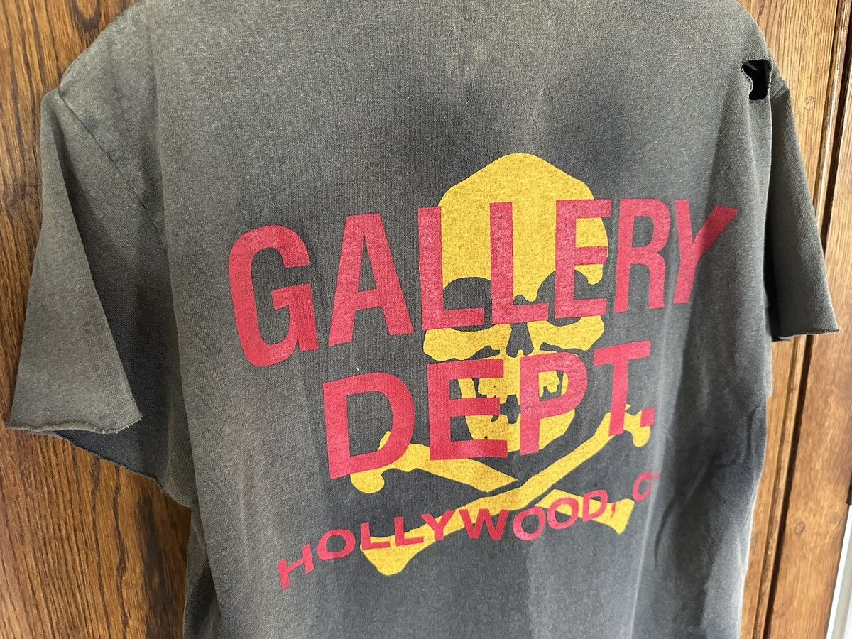 Gallery Dept. Gallery Dept skull and crossbones Hollywood logo t shirt Size US S / EU 44-46 / 1 - 18 Thumbnail