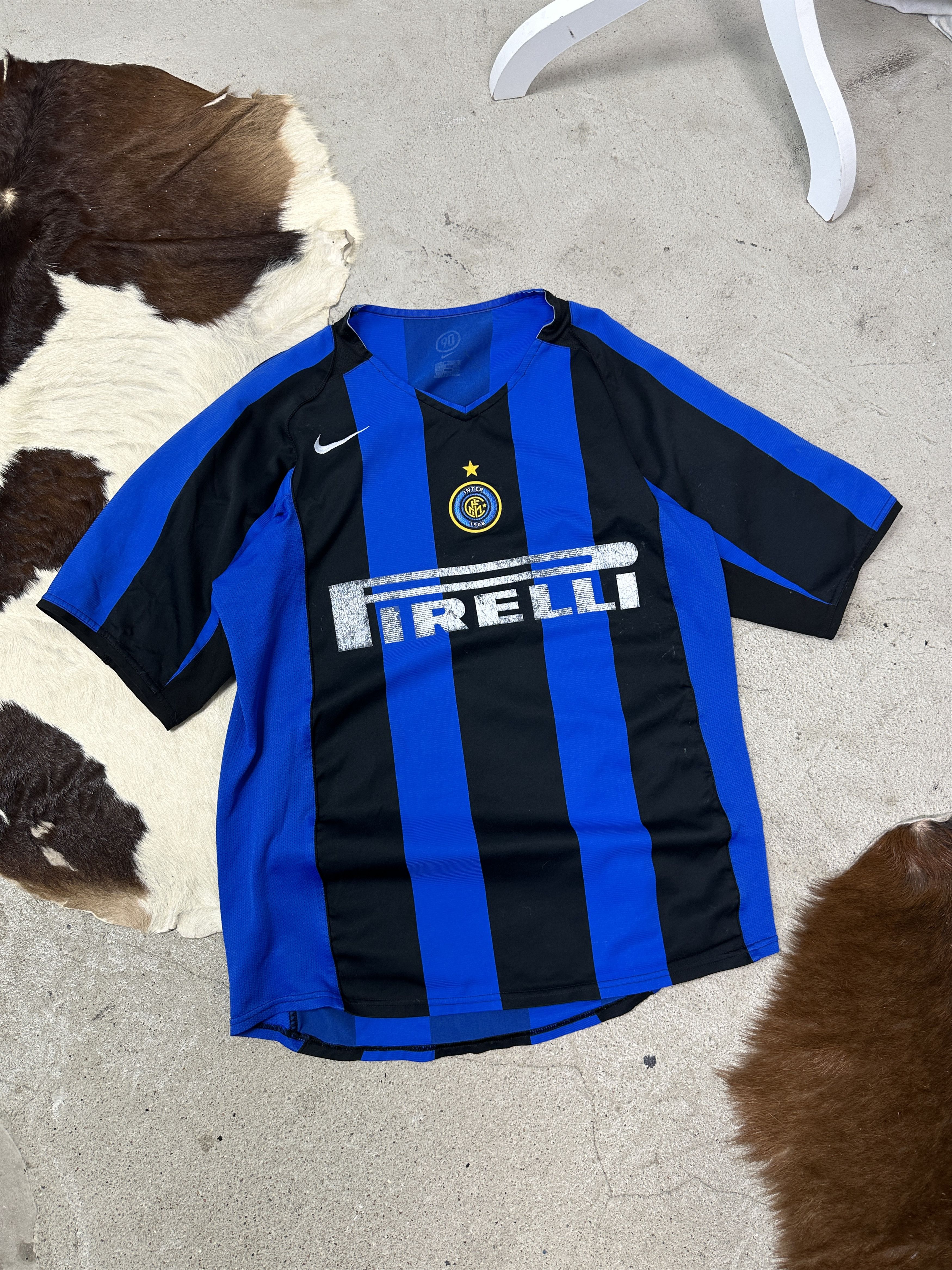 Nike Vintage Sporty Nike Inter Milan 04/05 Home Jersey Y2K Size US M / EU 48-50 / 2 - 1 Thumbnail