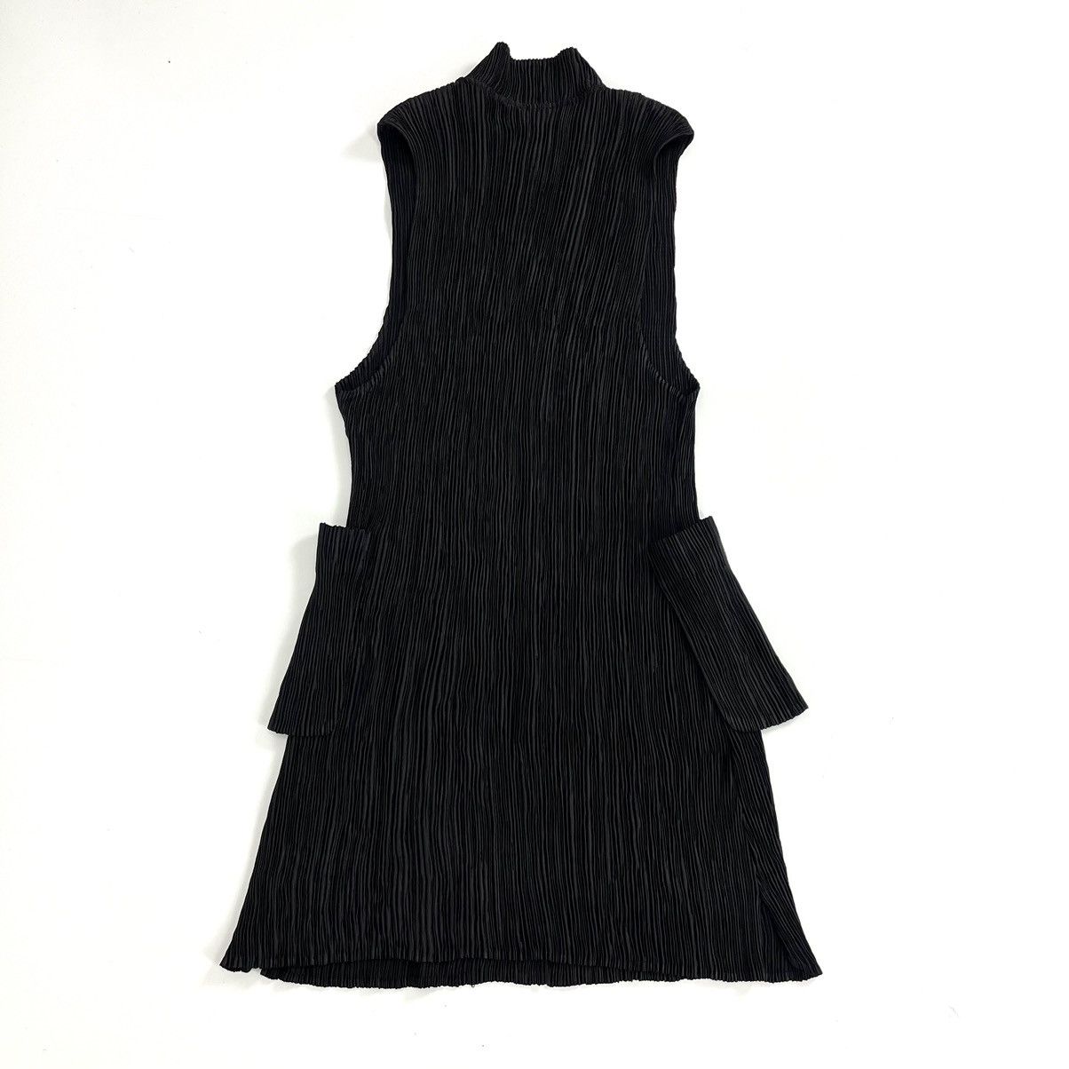 Issey Miyake × Pleats Please Issey Miyake Pleats Please Issey Miyake 3D Pocket Sleeveless Button Up Size US L / EU 52-54 / 3 - 17 Thumbnail