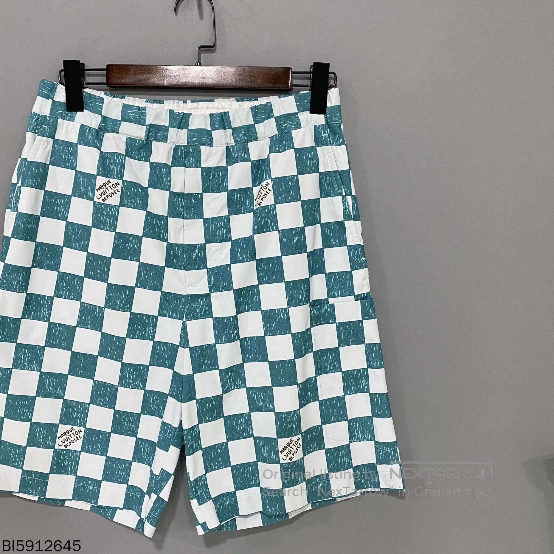 Louis Vuitton white and green checkered Louis Vuitton shorts. Size US 40 / EU 56 - 2 Thumbnail