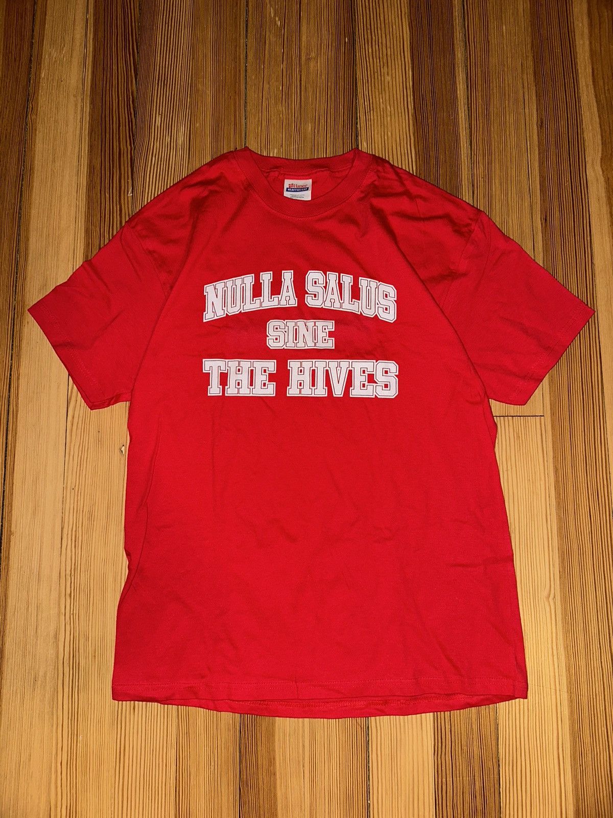 image of Band Tees x Vintage The Hives Indie Punk Garage Band Tee Shirt in Red, Men's (Size Large)