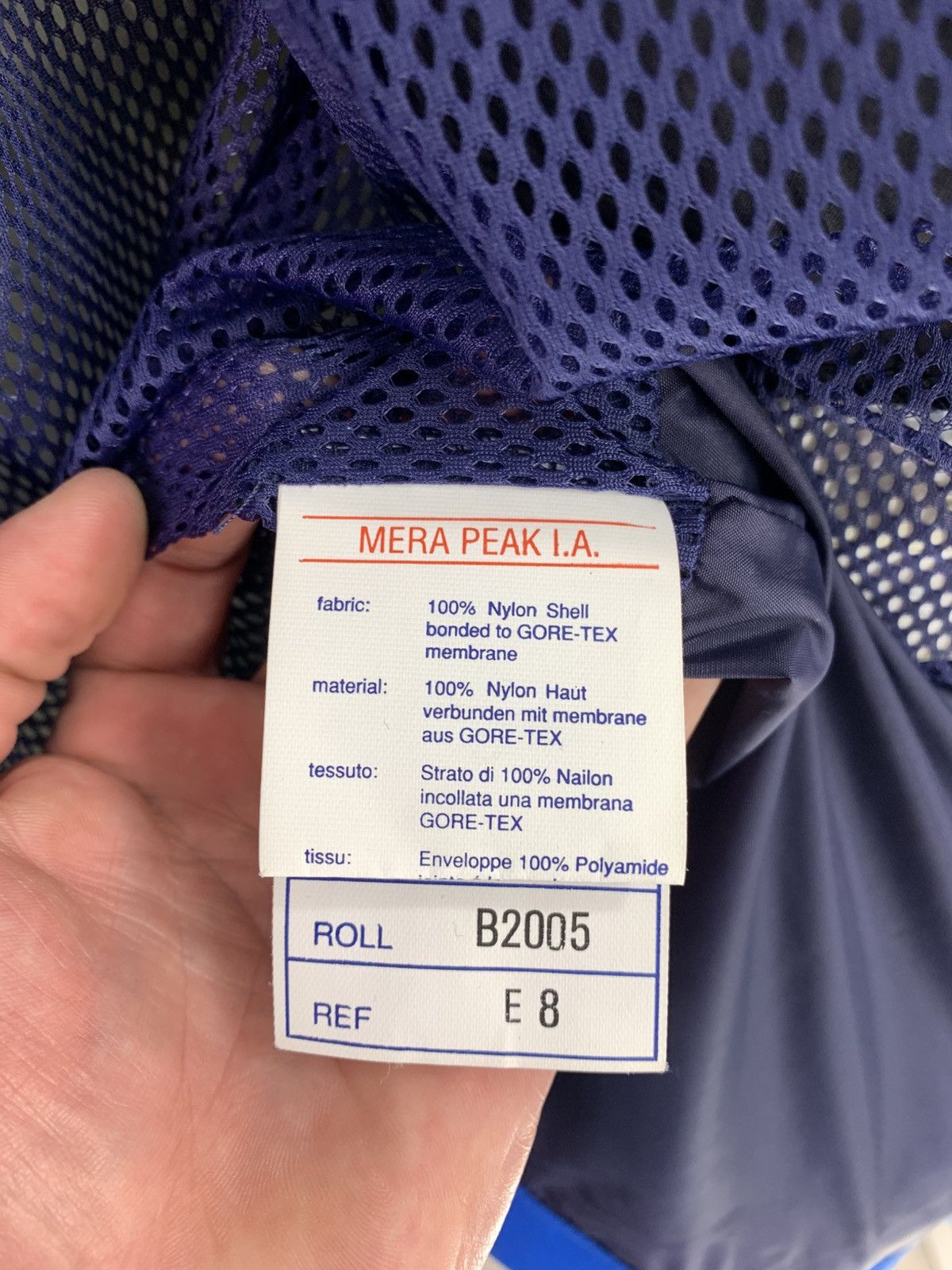 Berghaus × Vintage Berghaus Mera Peak Gore-Tex Hooded Jacket M Size Size US M / EU 48-50 / 2 - 13 Thumbnail