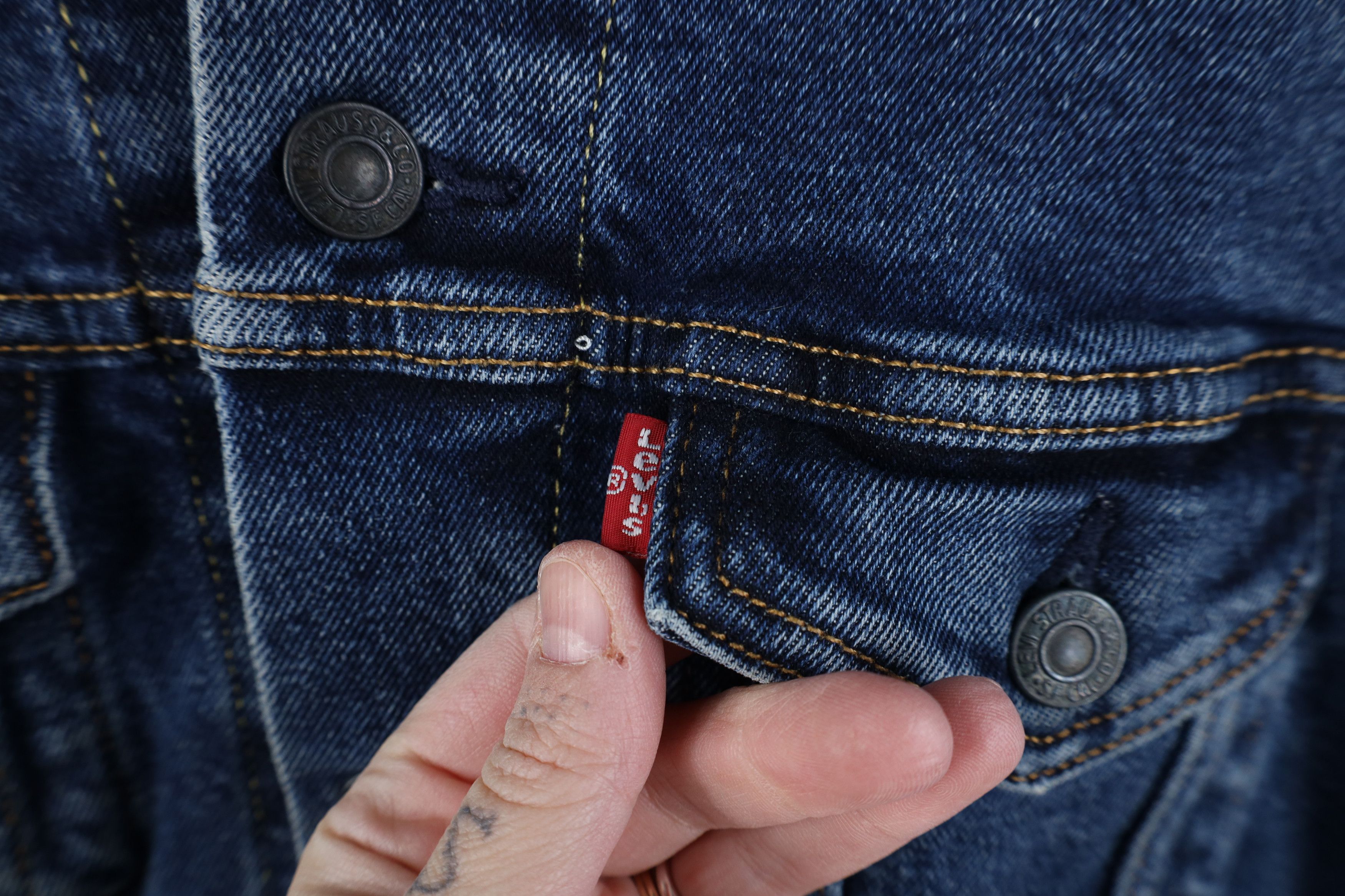 Levi's Vintage Y2K Levis Stretch Denim Jean Trucker Jacket Blue Size US S / EU 44-46 / 1 - 4 Thumbnail