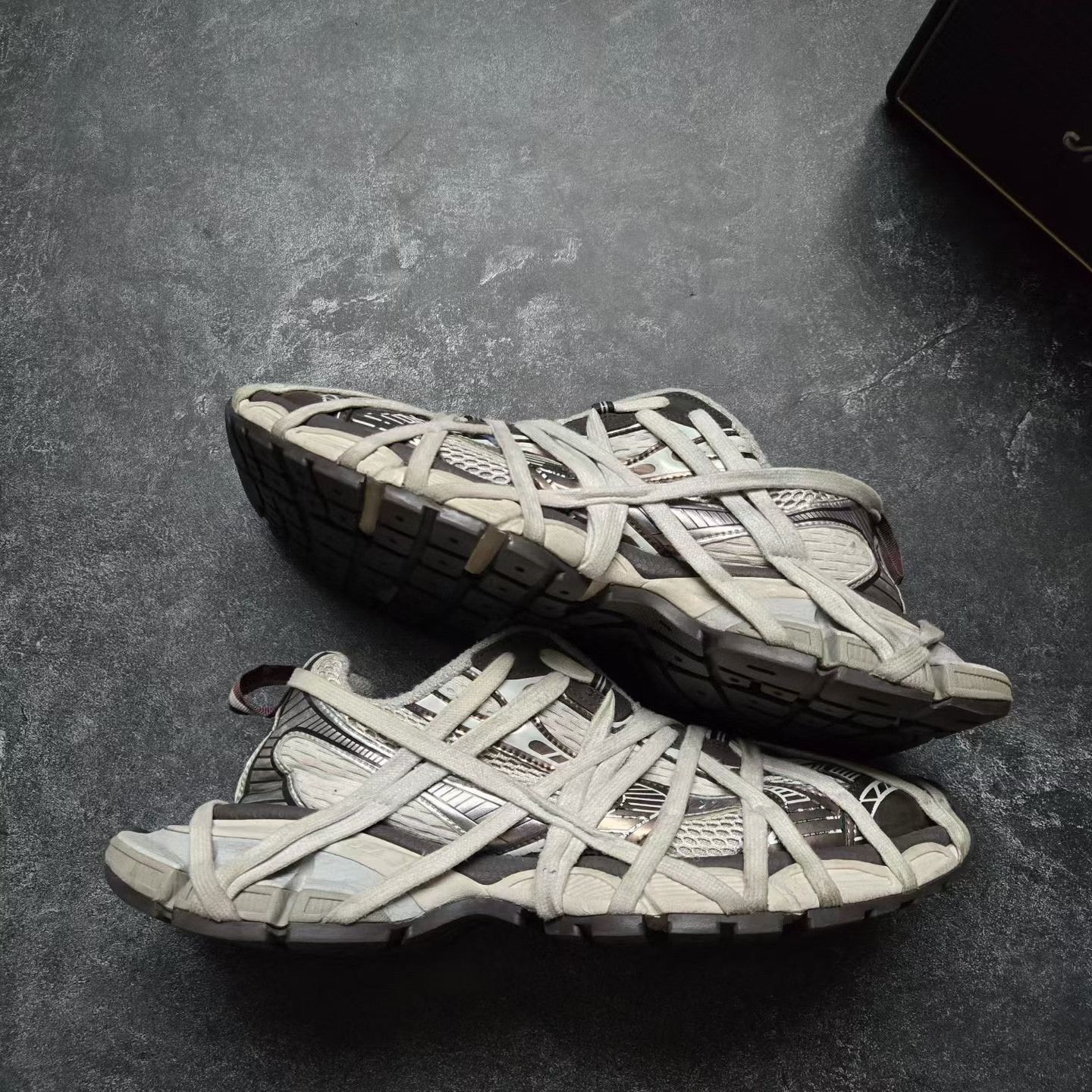 Balenciaga Balenciaga Multi Lowtop Sneakers XXXL Men Size US 10 / EU 43 - 1 Thumbnail