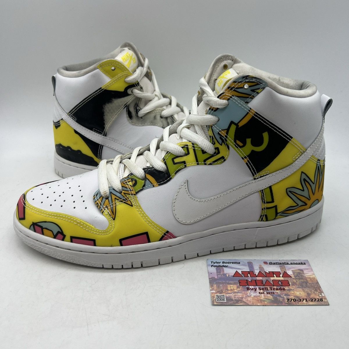 image of Nike Dunk High De La Soul Shoes in White, Men's (Size 11)