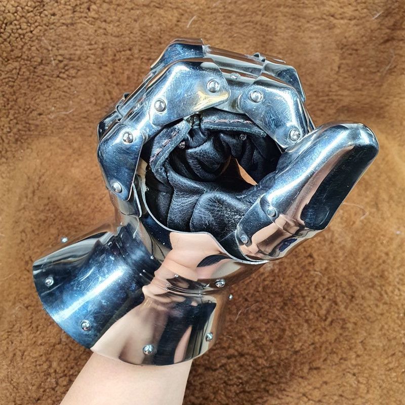 Vintage Balenciaga Inspiration Handmade Chevalier Knight Gauntlets Size ONE SIZE - 7 Thumbnail