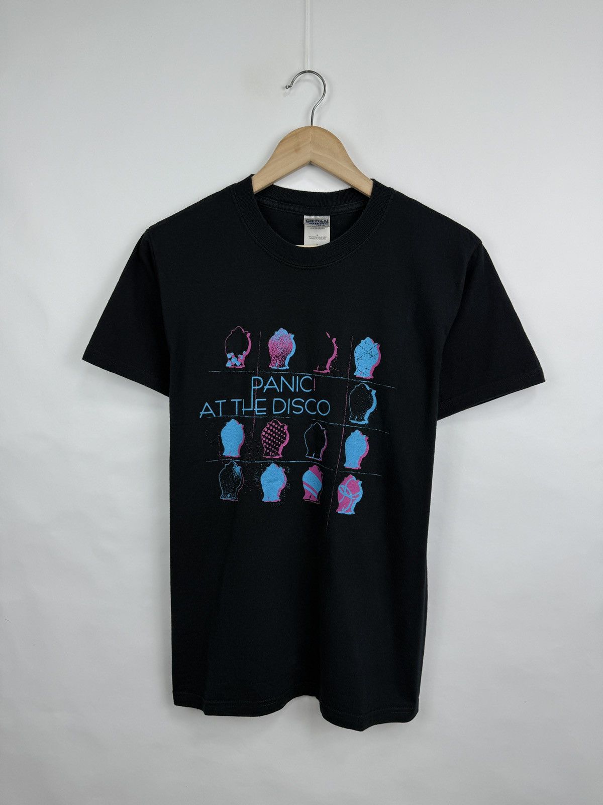 Gildan 🇺🇸 Vintage Y2K Panic At The Disco Band T-Shirt Retro Rare Size US S / EU 44-46 / 1 - 3 Thumbnail