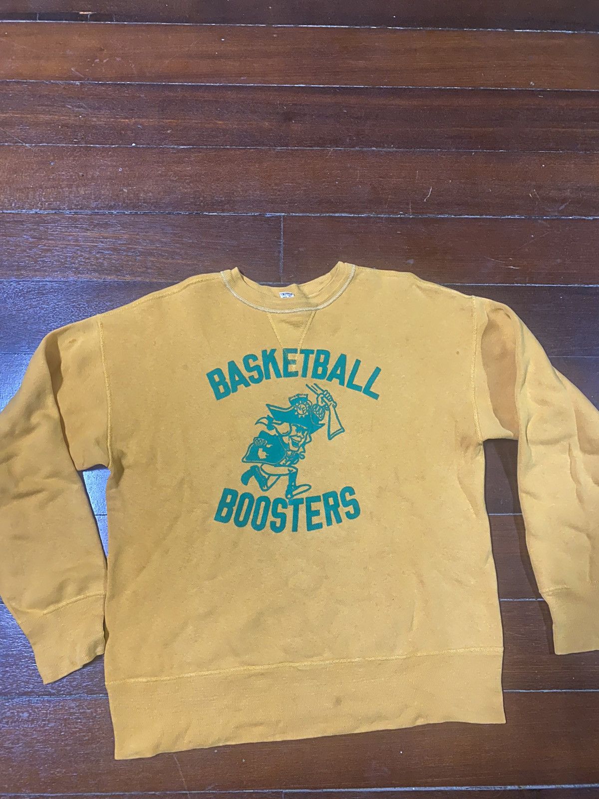 Warehouse × Warehouse & Co. Rare Warehouse & Co basketball boosters Loopwheel Size US L / EU 52-54 / 3 - 3 Thumbnail