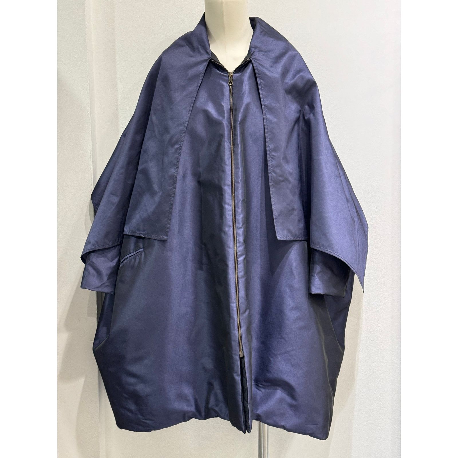 Dolce & Gabbana A/W 1991 Dolce & Gabbana iridescent oversized coat Size ONE SIZE - 5 Thumbnail