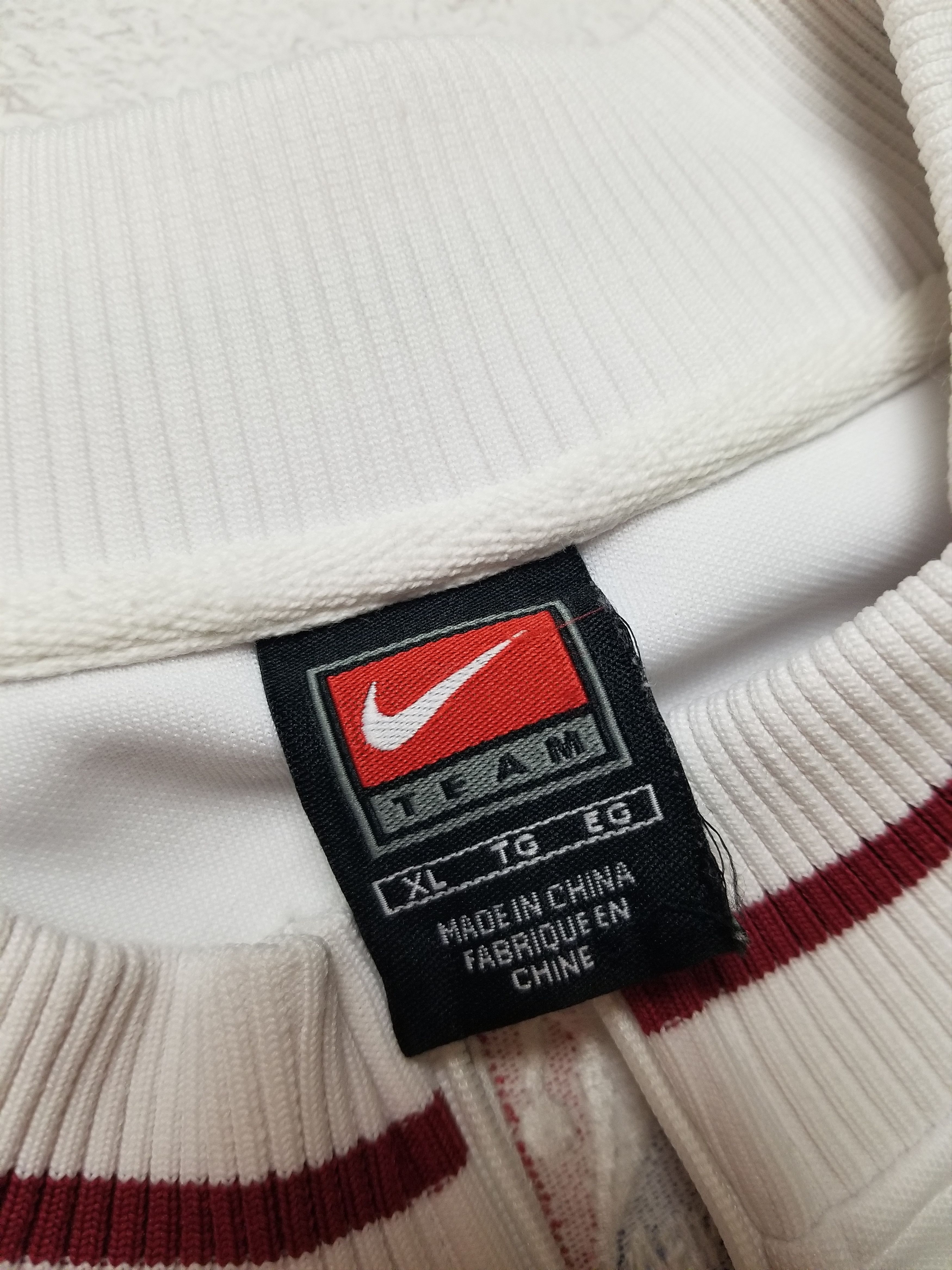 Nike VTG Cleveland Cavaliers NBA 1/4 Zip Shooting Shirt Jersey XL Size US XL / EU 56 / 4 - 14 Thumbnail