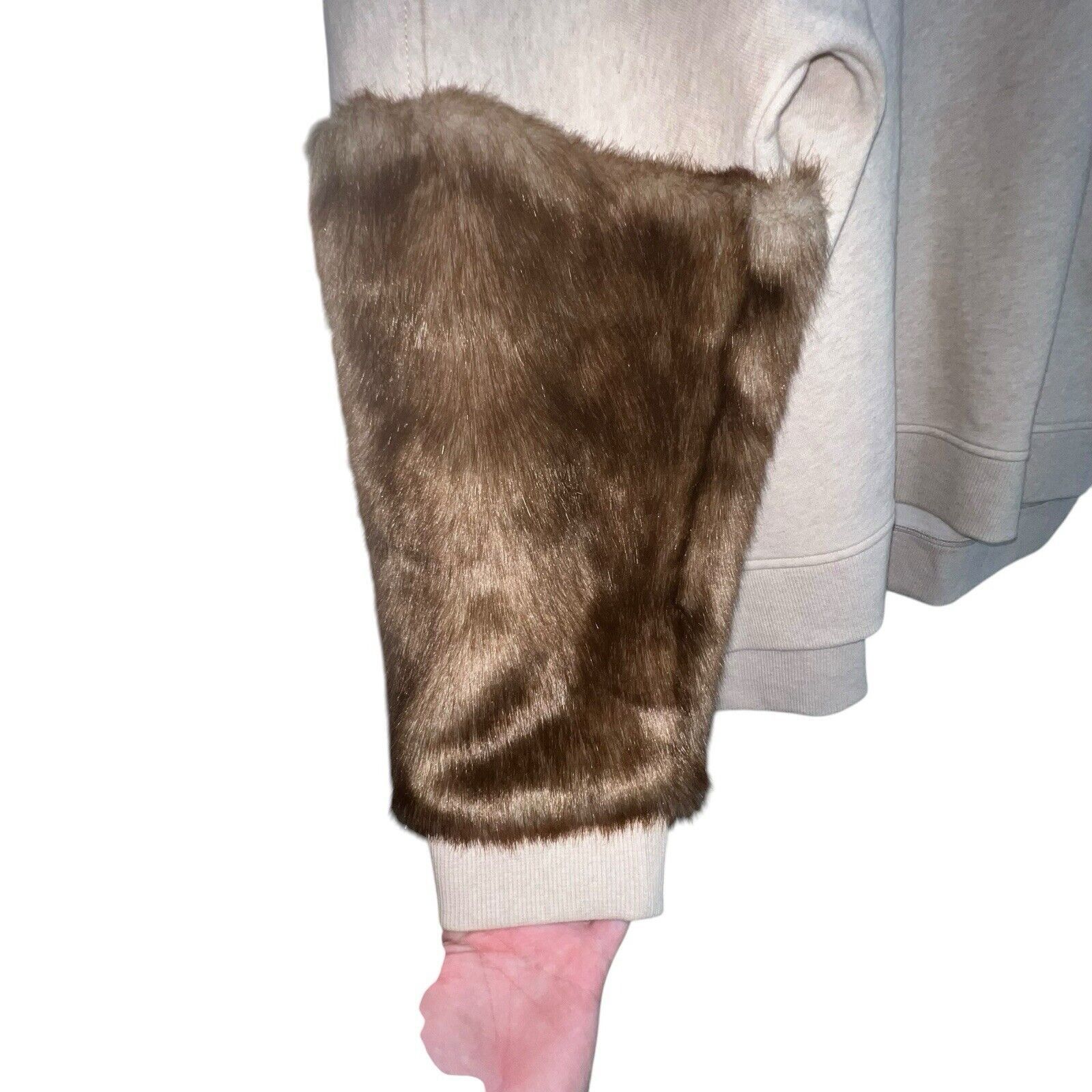 Elie Tahari Elie Tahari Chante Knit Sweatshirt Faux Fur Cuffs Women Size Size XL / US 12-14 / IT 48-50 - 4 Thumbnail