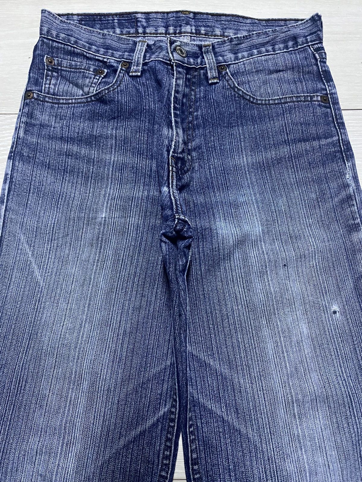 Levi's Vintage Levis 553 Blue Wash Distressed Slim Fit Jeans Size US 32 / EU 48 - 3 Thumbnail