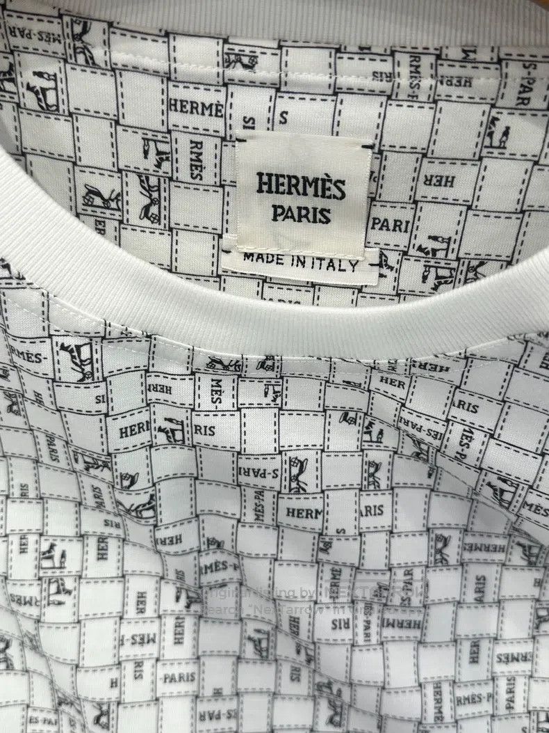 Hermes Hermes Women's carriage detail round-neck short-sleeve T-s Size XS / US 0-2 / IT 36-38 - 3 Thumbnail