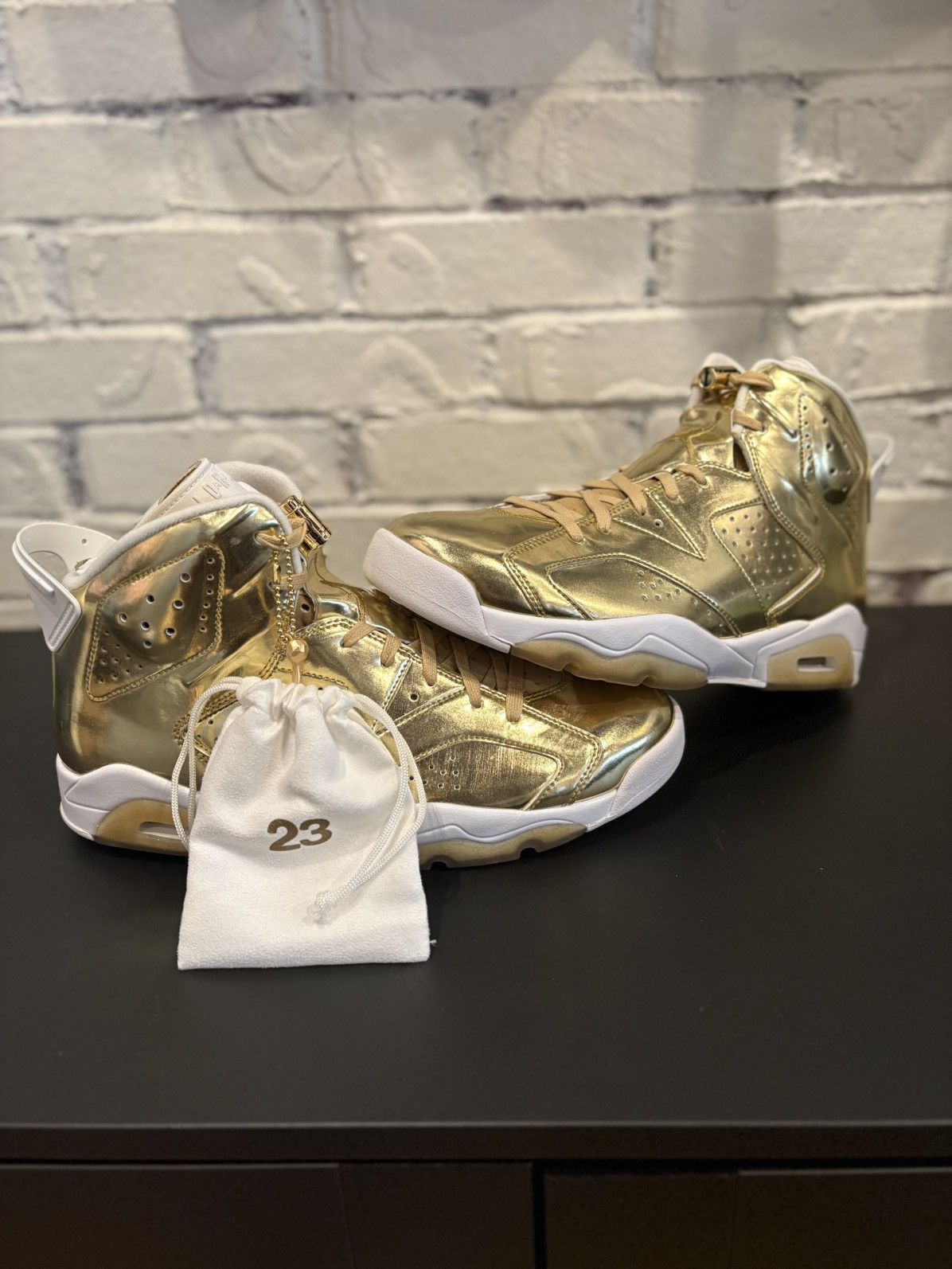 Jordan Brand Jordan 6 Retro Pinnacle Metallic Gold DS NB Size 10.5 Size US 10.5 / EU 43-44 - 1 Thumbnail
