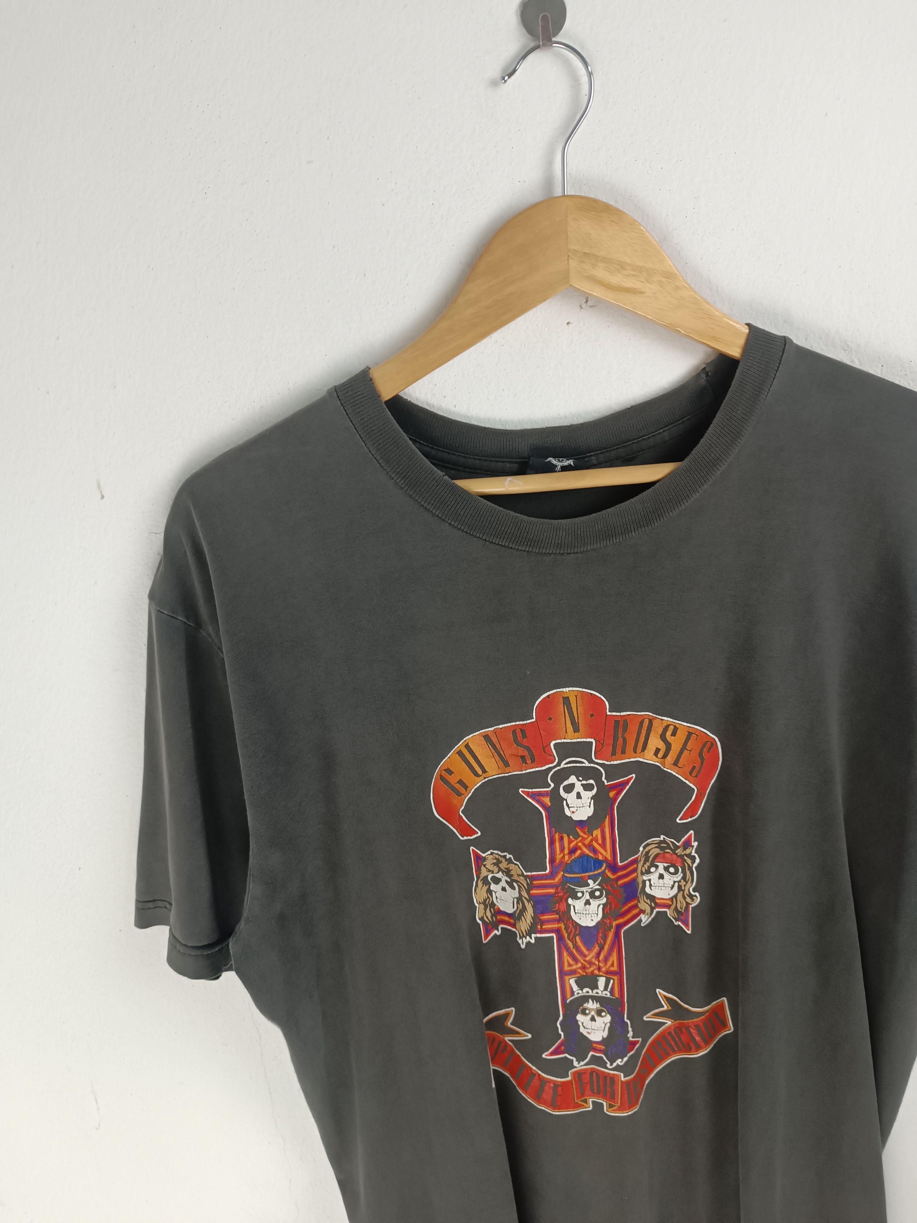 Band Tees VINTAGE 2000s GUNS N' ROSES CROSS LOGO TEE acdc bon jovi Size US L / EU 52-54 / 3 - 5 Thumbnail