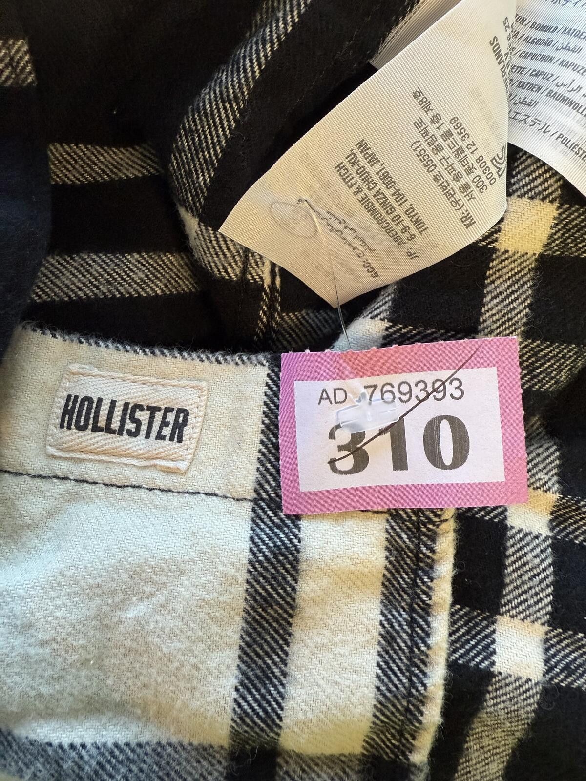 Other Hollister men’s shirt in size large Size US L / EU 52-54 / 3 - 2 Thumbnail