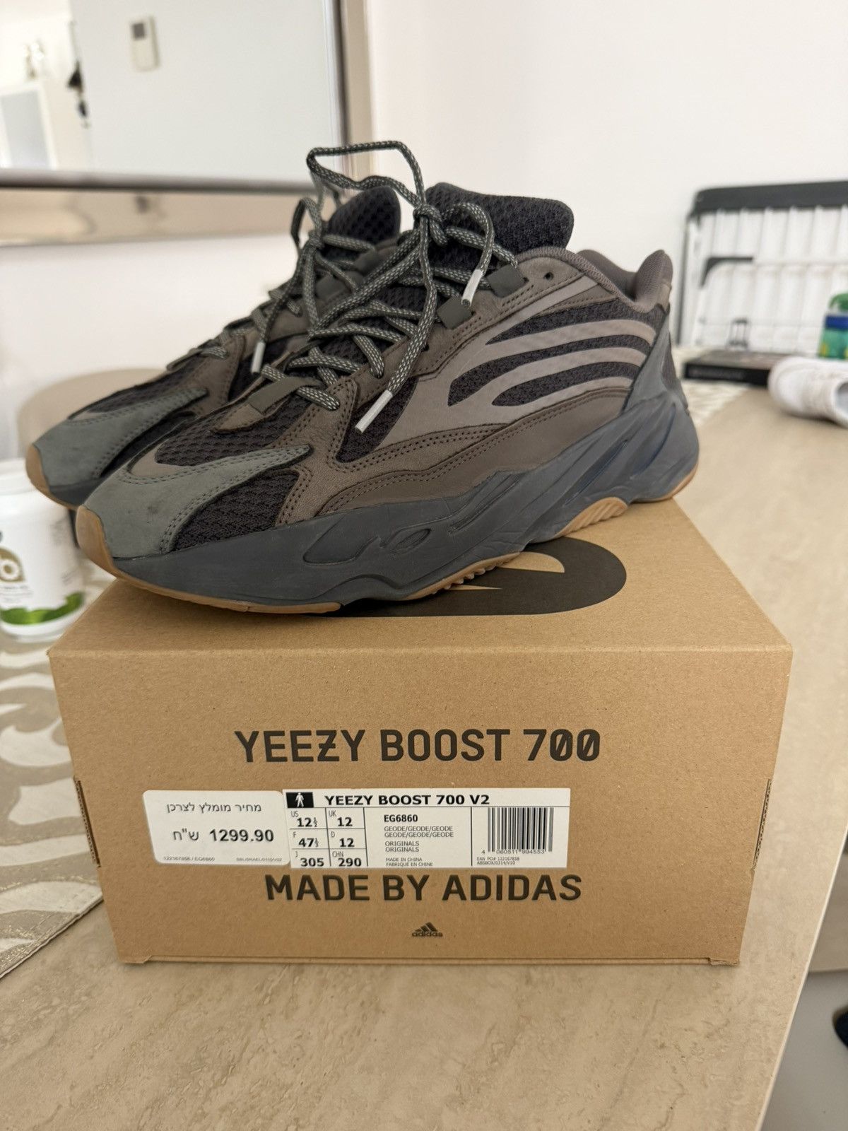 Yeezy Adidas Yeezy Boost 700 V2 Geode 12.5US Size US 12.5 / EU 45-46 - 1 Thumbnail