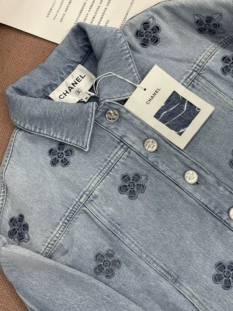 Chanel Chanel 24P popular camellia denim jacket Size XS / US 0-2 / IT 36-38 - 2 Thumbnail