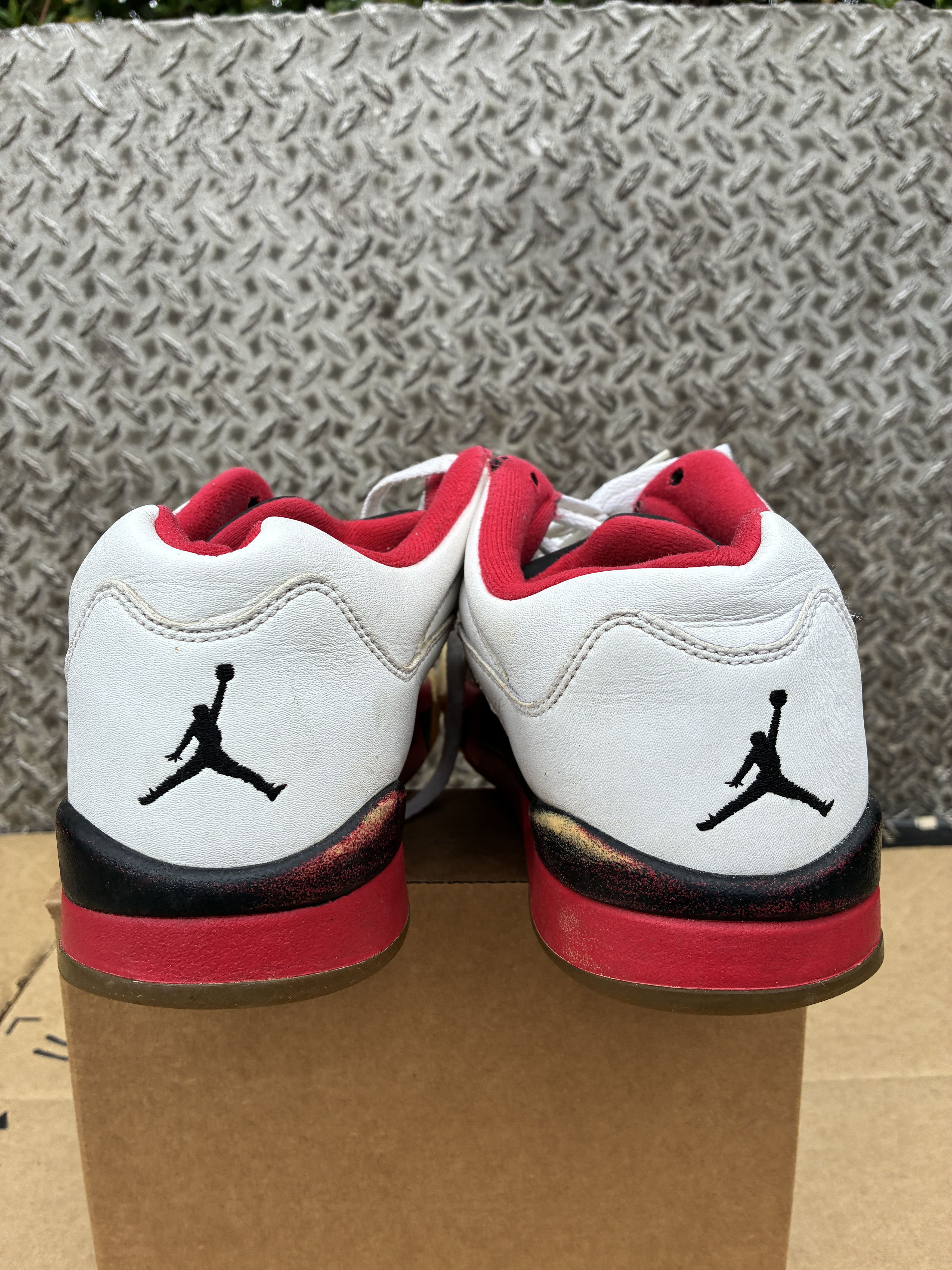 Jordan Brand Nike Air Jordan 5 Retro Low Fire Red 2016 Men's Size 10.5 Size US 10.5 / EU 43-44 - 3 Thumbnail