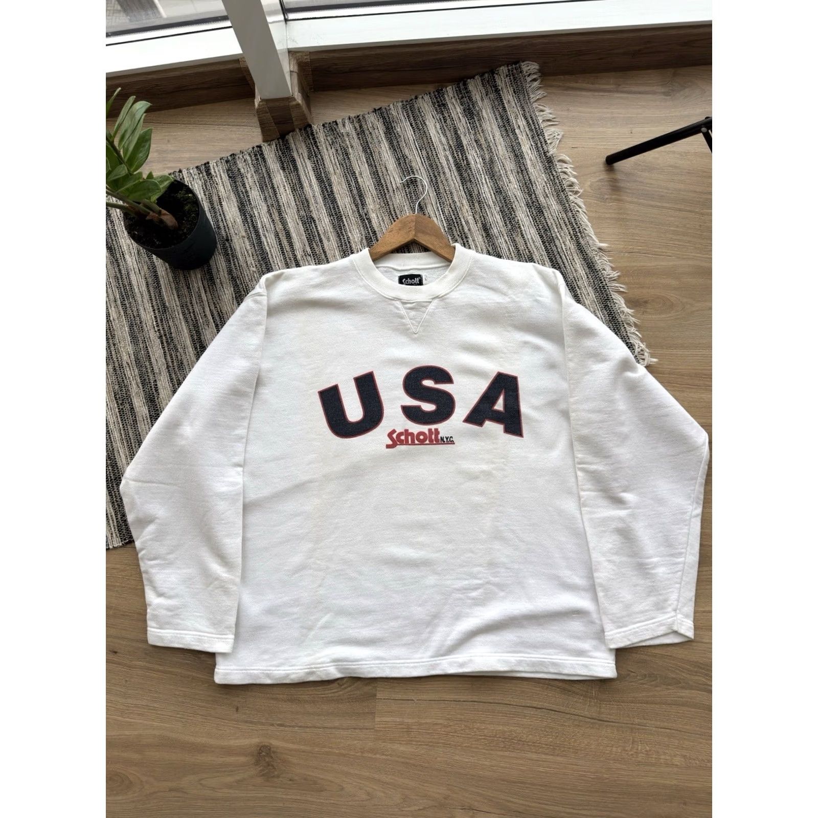 Schott VINTAGE Schott NYC White Sweatshirt Mens L 90s Big Logo USA Pullover Cotton Jersey Comfort Size US L / EU 52-54 / 3 - 7 Thumbnail