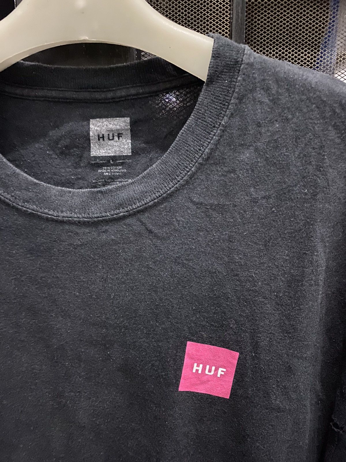 Huf Huf fire hydrant graphic tee Size US L / EU 52-54 / 3 - 4 Thumbnail