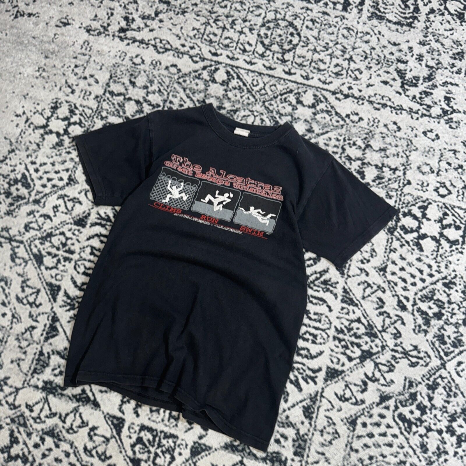Vintage Vintage Black Cotton T-Shirt Size S Alcatraz Prison Escape Size US S / EU 44-46 / 1 - 2 Thumbnail