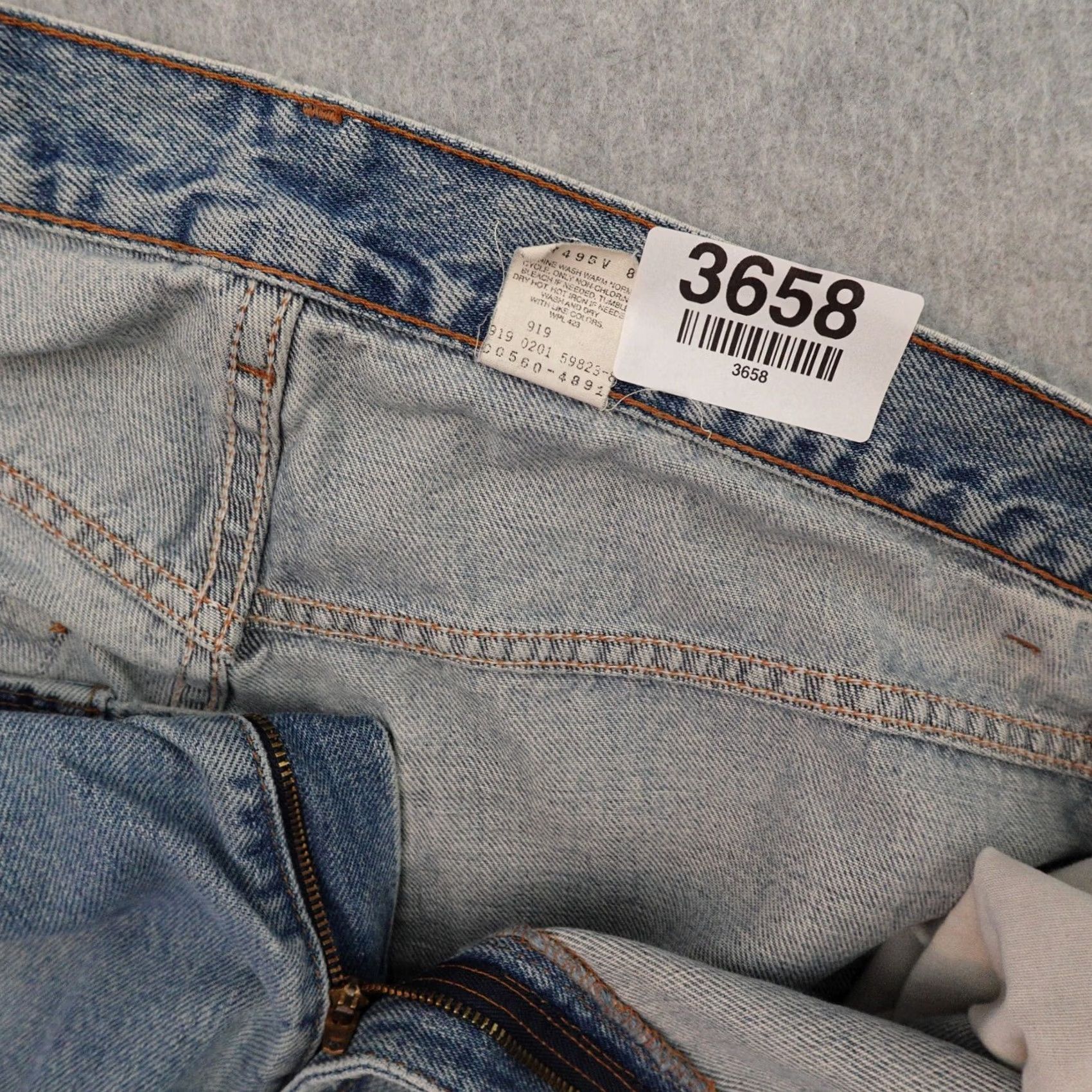 Levi's VINTAGE Levis 560 Jeans Mens 38 Blue Loose Fit Tapered Leg Denim Size US 38 / EU 54 - 5 Thumbnail