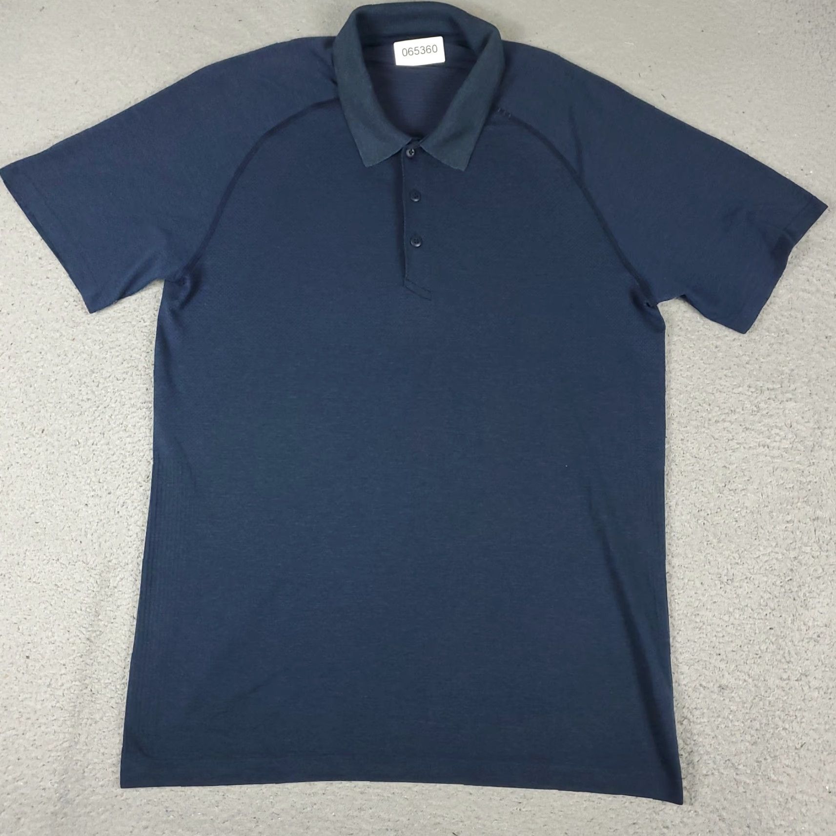Lululemon Lululemon Polo Shirt Mens Size L Blue Active Golf Short Sleeve Shirt Polo Short Sleeve Polo Shirt Mens Blue Lululemon Golf Activewear Shirts Size US L / EU 52-54 / 3 - 2 Thumbnail