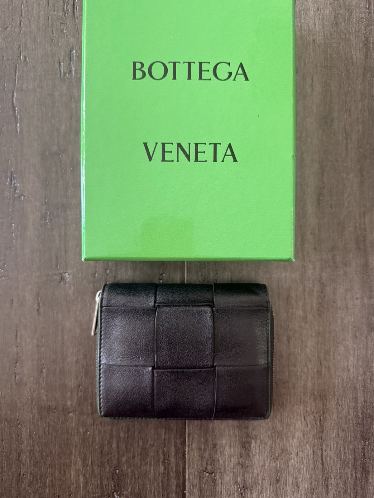 Black/Green Intrecciato Casette Bifold Zip Around Wallet