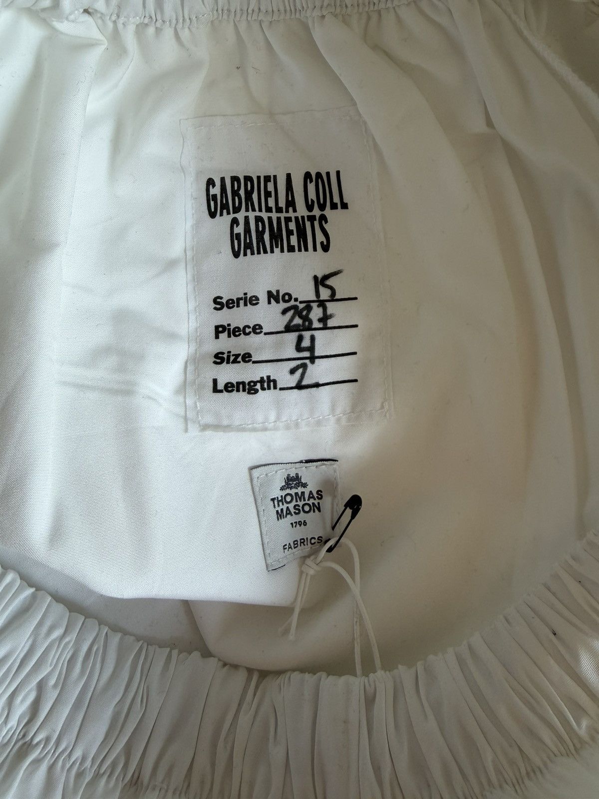 Gabriella Coll Garments Gabriela Coll Garments No. 287 White Pants size 4 (32) Size US 32 / EU 48 - 2 Thumbnail