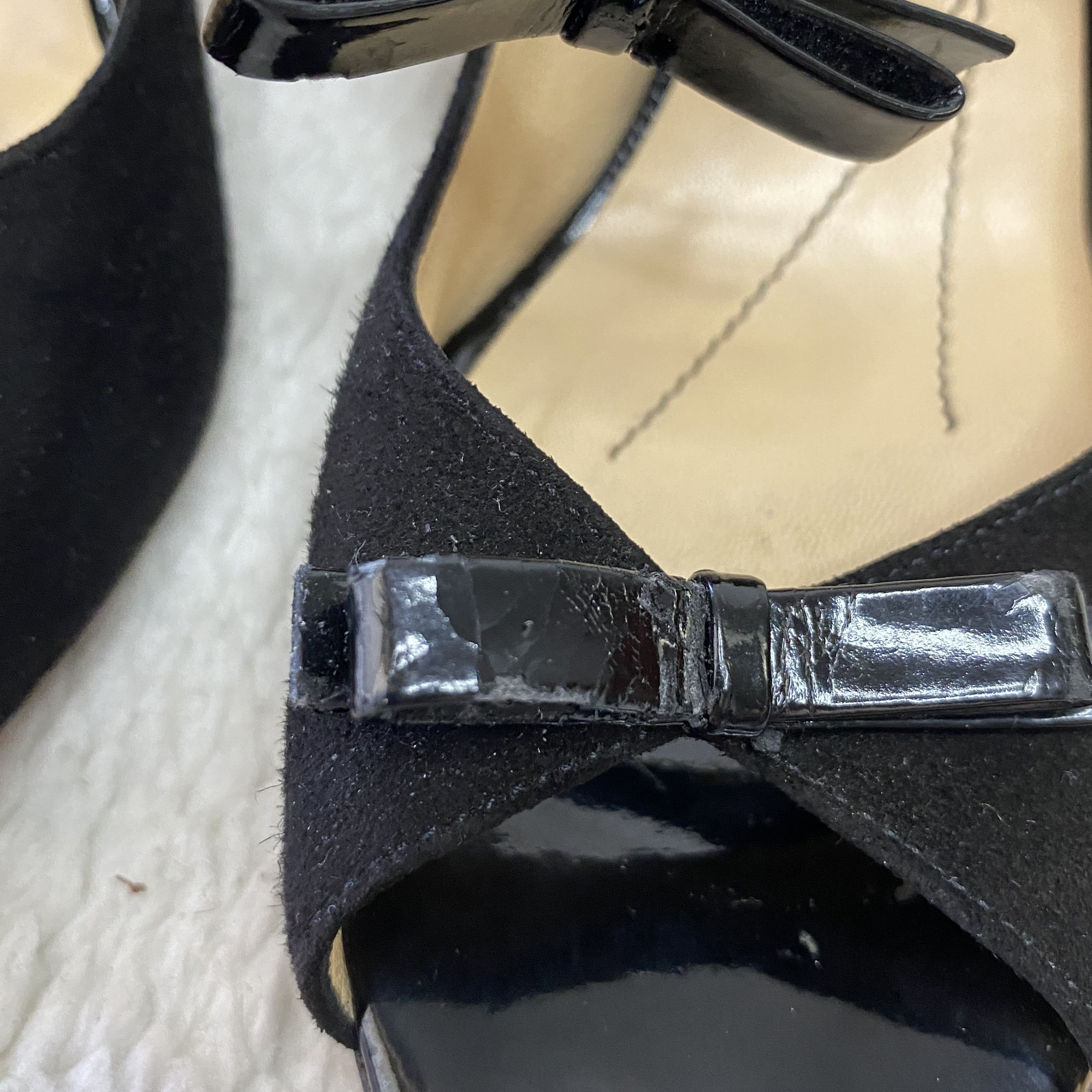Kate Spade Kate Spade Black Suede Patent Leather Peep Toe Bow Pumps Size US 7.5 / IT 37.5 - 7 Thumbnail