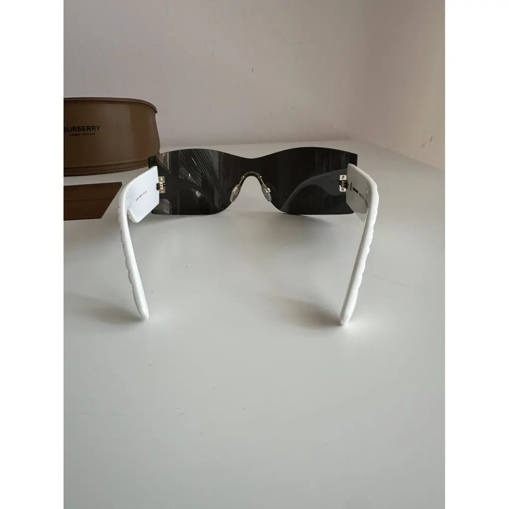 Burberry Burberry new sunglasses white UNISEX model Size ONE SIZE - 6 Thumbnail