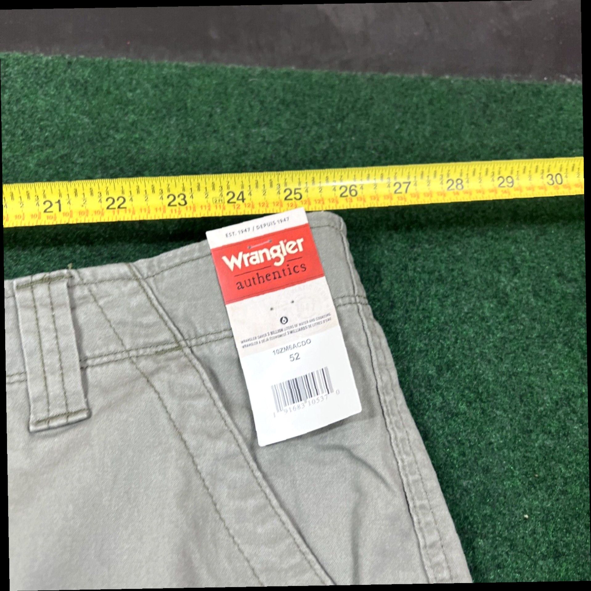 Wrangler Mens Wrangler Green Cargo/Chino Shorts 52” Waist NWT Size US 36 / EU 52 - 6 Thumbnail
