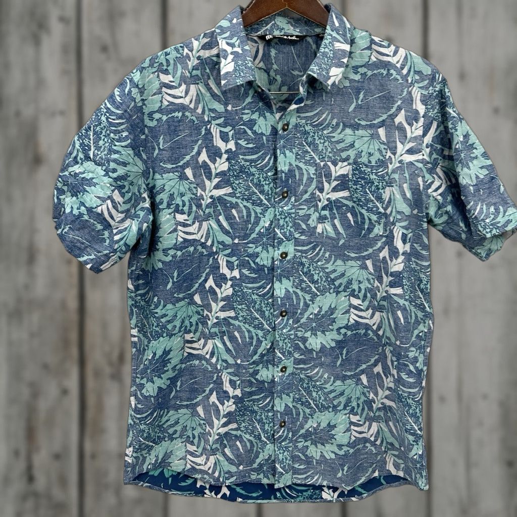 TravisMathew Travis Mathew Shirt Mens Large Blue Short Sleeve Hawaiian Floral Reverse Weave Shirt Mens Large Blue Hawaiian Floral Print Button-Up 90s Theme Mens Size US L / EU 52-54 / 3 - 1 Thumbnail