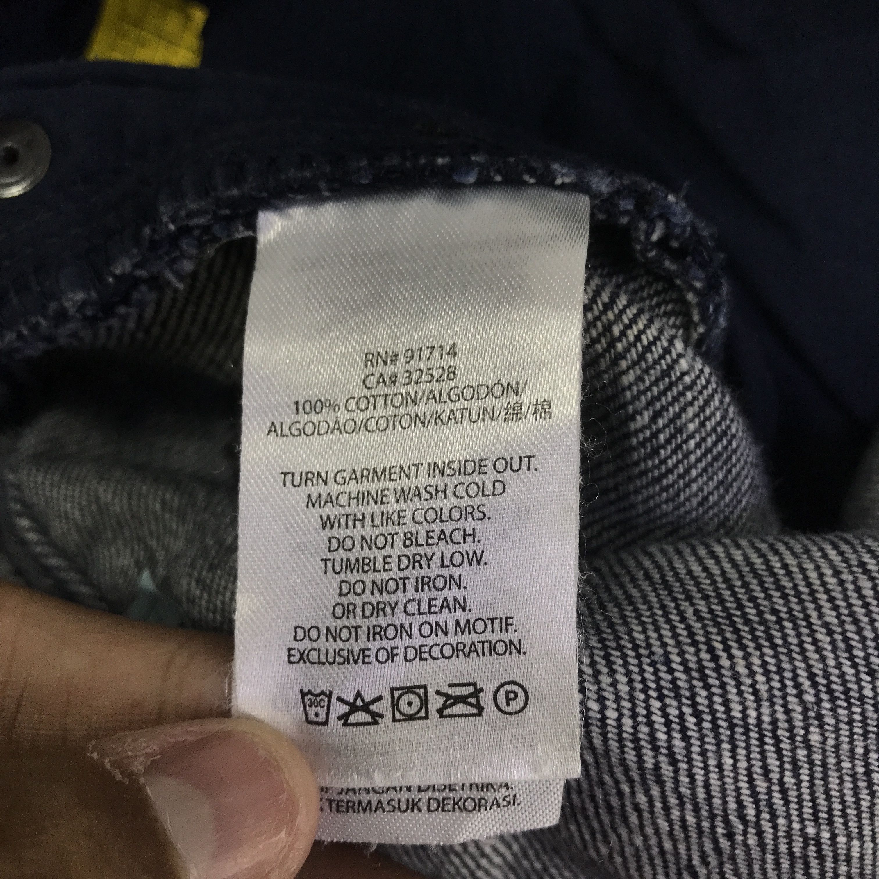 Armani Exchange Vintage Armani Exchange Blue Denim Jeans pants K130B1 Size US 32 / EU 48 - 22 Thumbnail