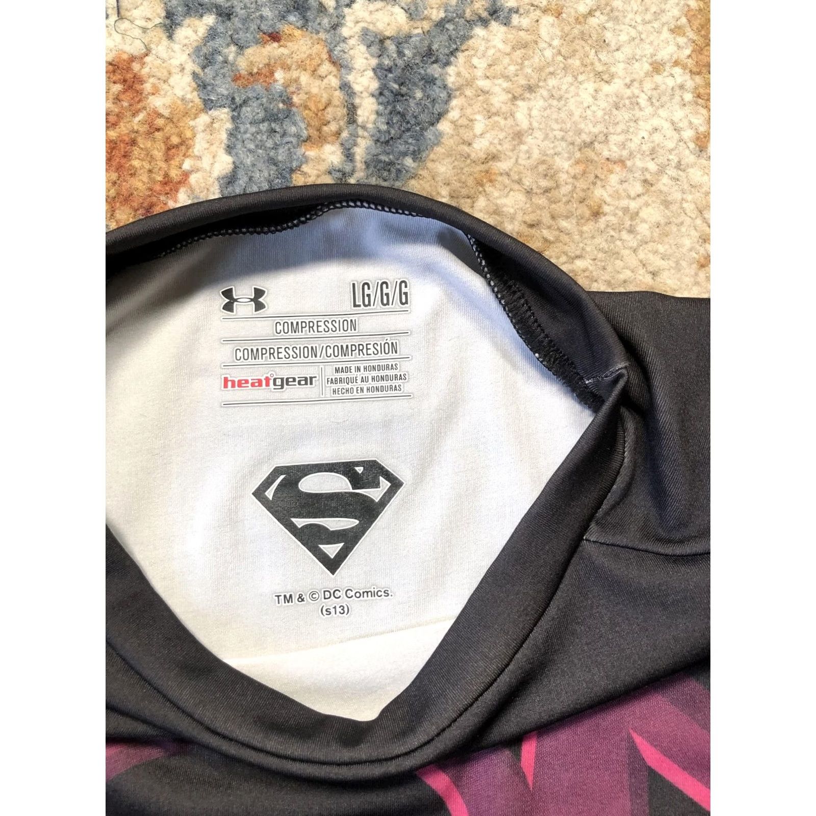 Under Armour Under Armour HeatGear Shirt Mens Large Black Superman Short Sleeve Raglan Crew Neck Compression Athletic Tee Size US L / EU 52-54 / 3 - 3 Thumbnail