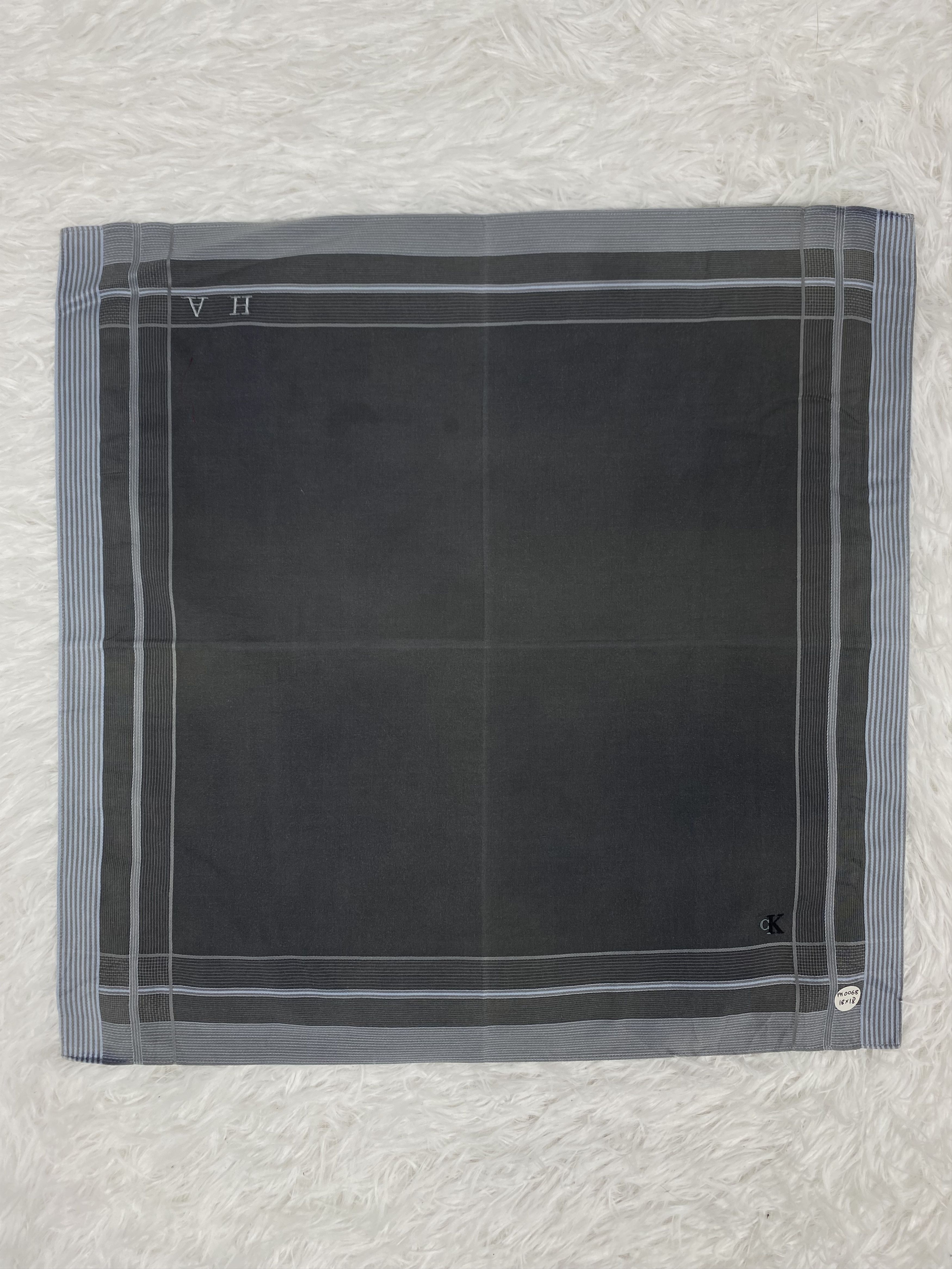 Calvin Klein Vintage Calvin Klein Handkerchief PH0068 Size ONE SIZE - 3 Thumbnail