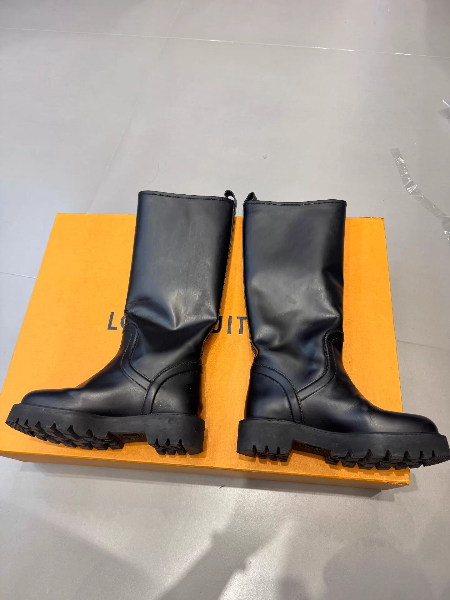 Louis Vuitton Louis Vuitton Territory Knee-High Boots Women's Black 35 Size US 4.5 / IT 34.5 - 3 Thumbnail