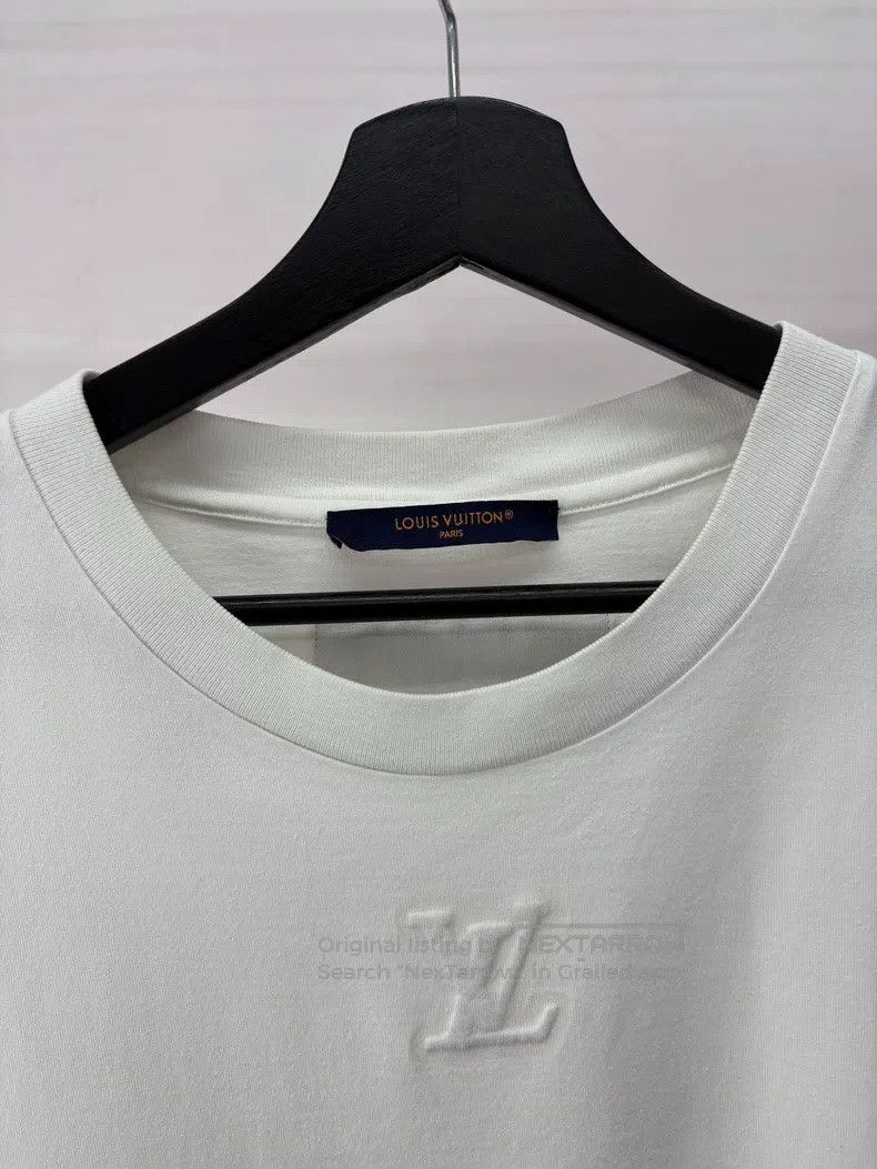 Louis Vuitton Louis Vuitton White embossed short sleeves Size US XL / EU 56 / 4 - 3 Thumbnail