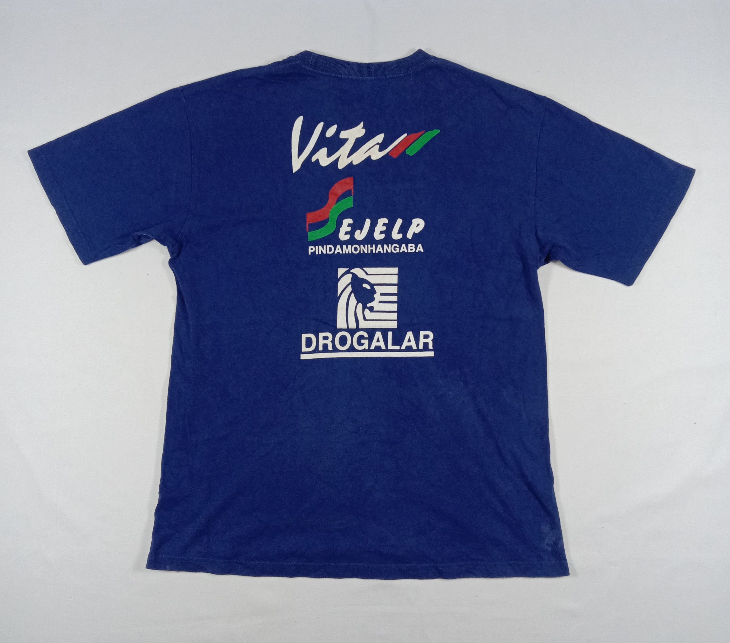 Vintage Vintage Athleta Sportwear T Shirt Size US L / EU 52-54 / 3 - 5 Thumbnail
